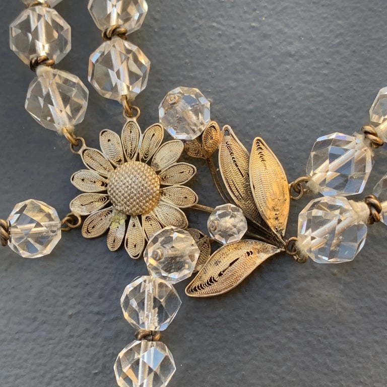 Collana girocollo vintage con strass trasparenti e accenti di