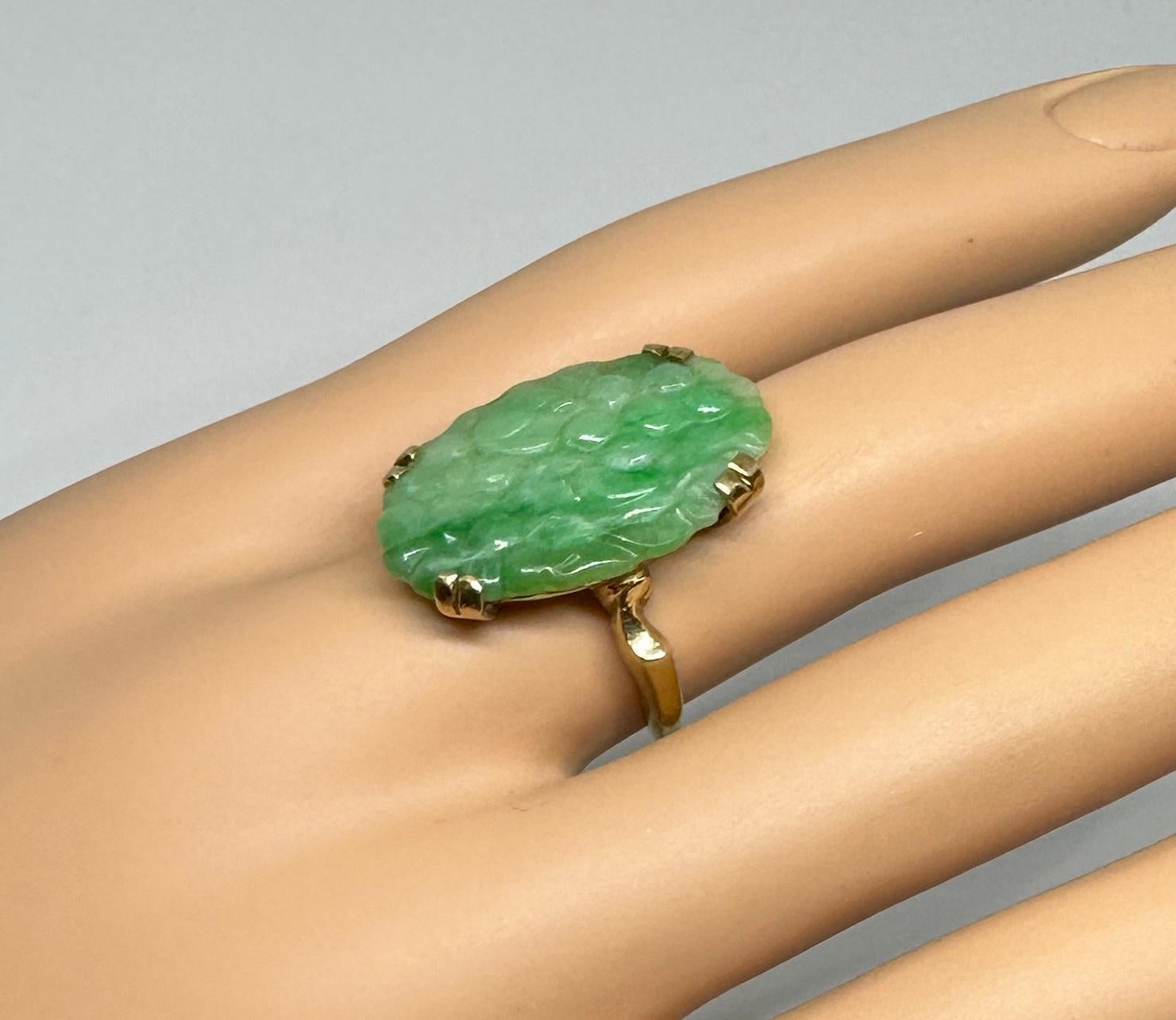 Bague Art déco chinoise en or 14 carats avec motif de fleur sculpté Unisexe en vente