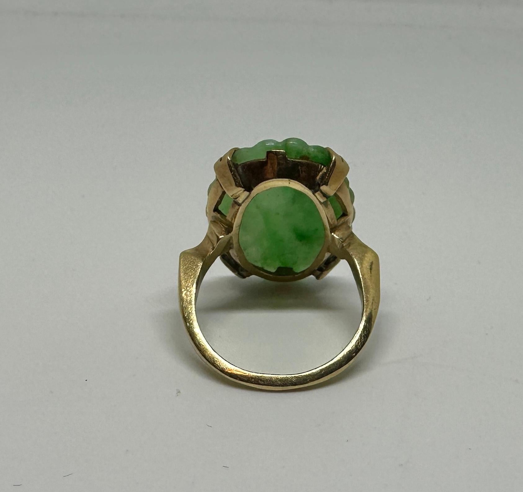 Bague Art déco chinoise en or 14 carats avec motif de fleur sculpté en vente 2