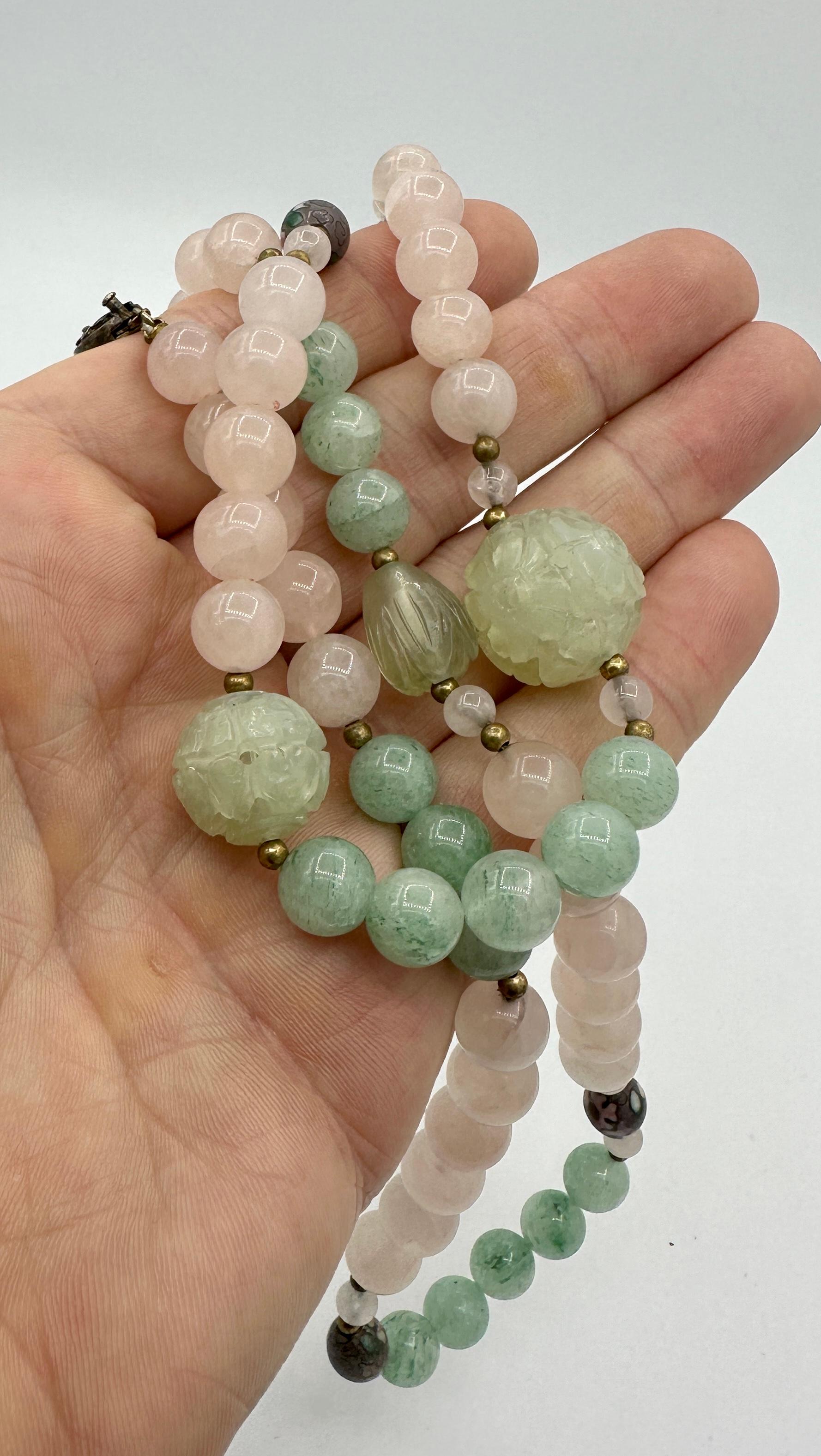 Collana Art Deco cinese di rose e quarzo verde da 36