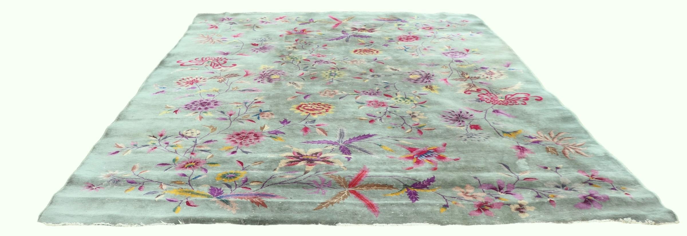 Art Deco Chinese Rug with Floral Motif c. 1920/1930's For Sale 6