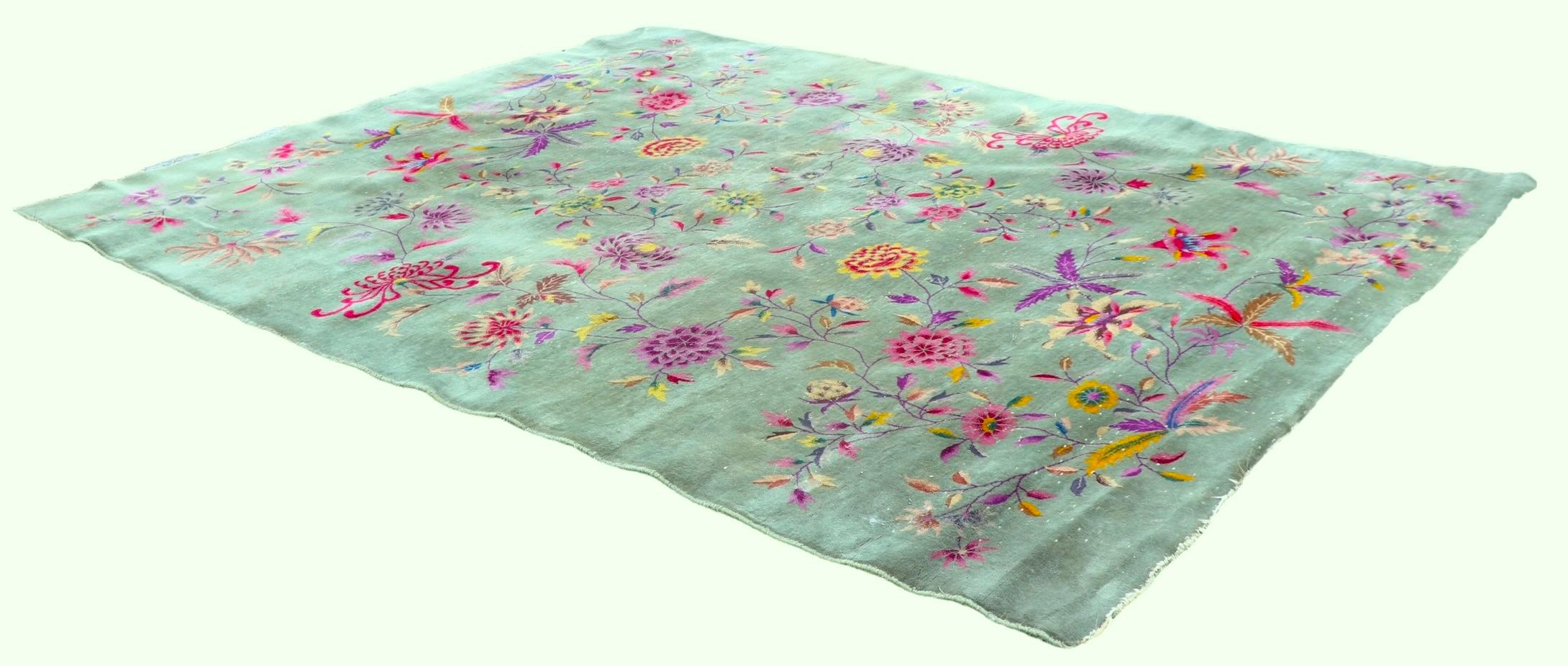 Art Deco Chinese Rug with Floral Motif c. 1920/1930's For Sale 12