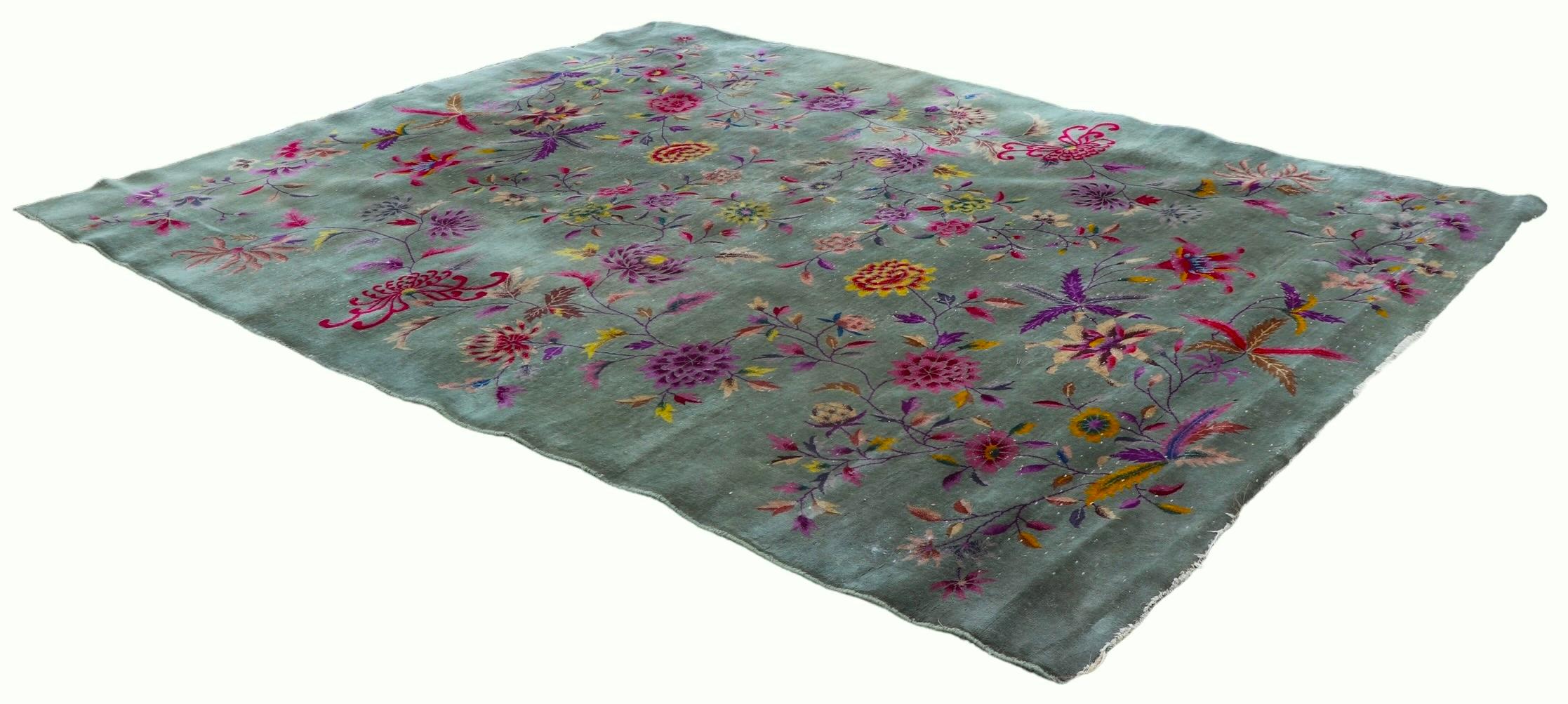 Art Deco Chinese Rug with Floral Motif c. 1920/1930's For Sale 13