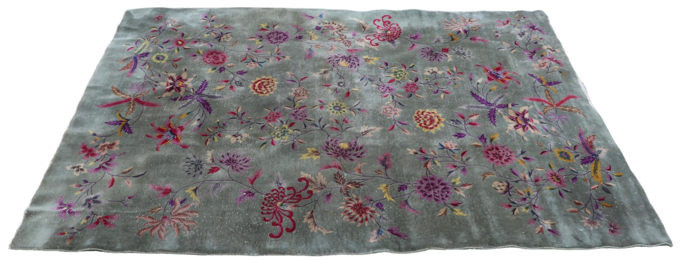 Wool Art Deco Chinese Rug with Floral Motif c. 1920/1930's For Sale