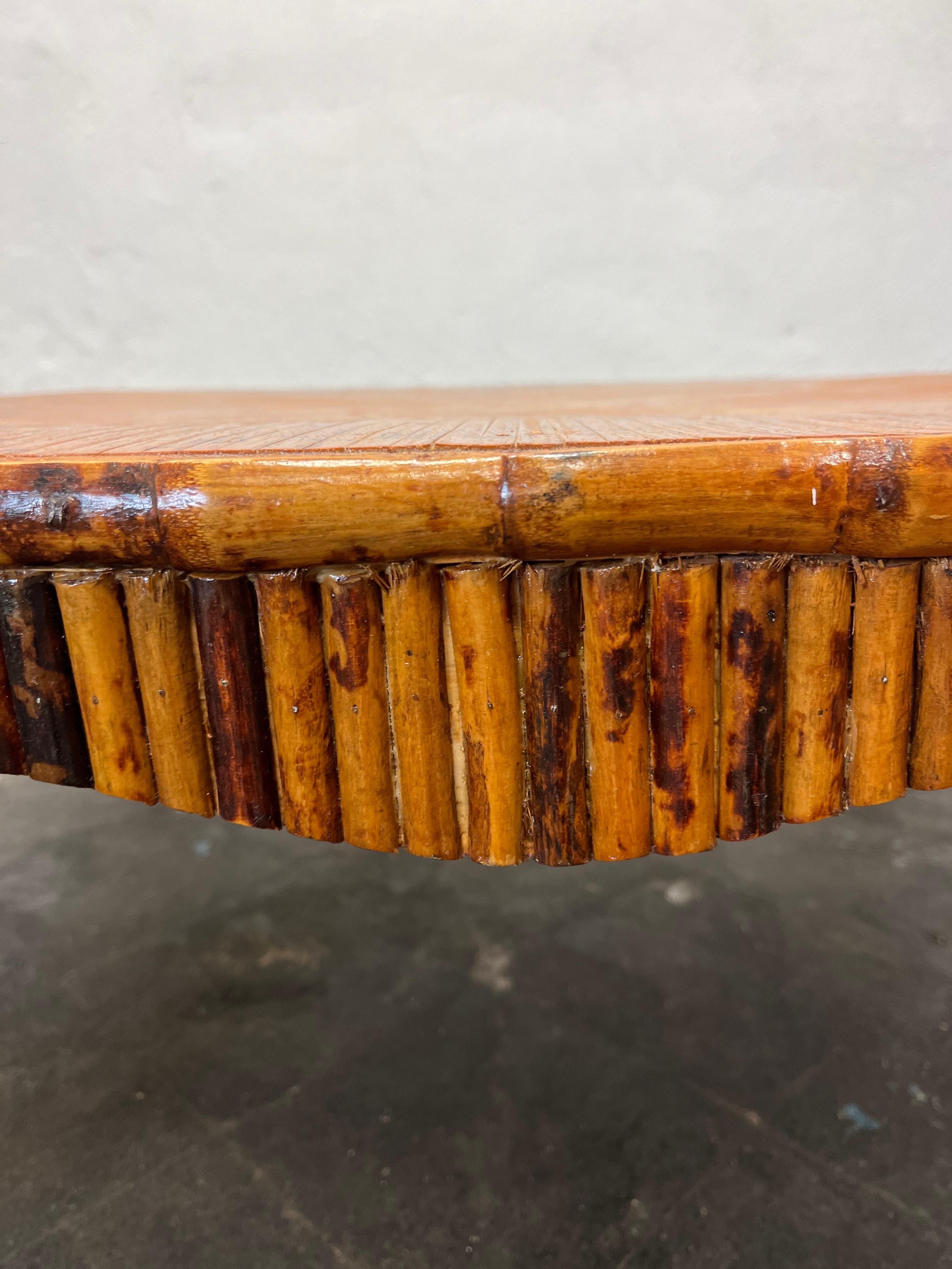 Inconnu Table basse en bambou Art Decò Chinoiserie en vente