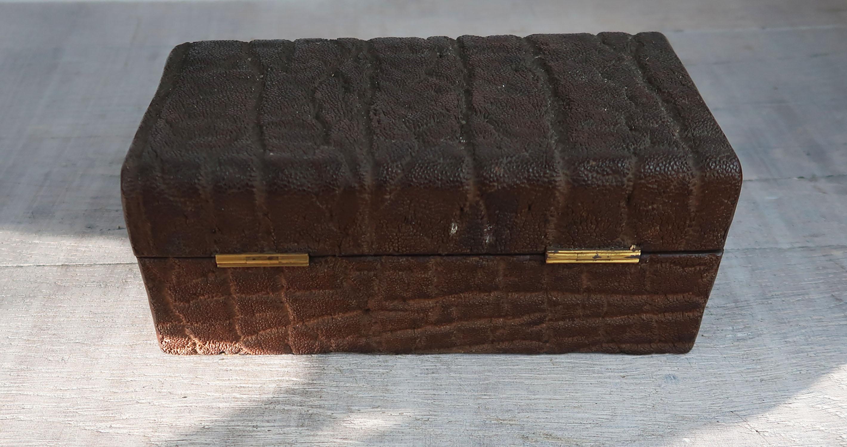 Art Deco Chocolate Shagreen Cigarette Box, English, circa 1930 1