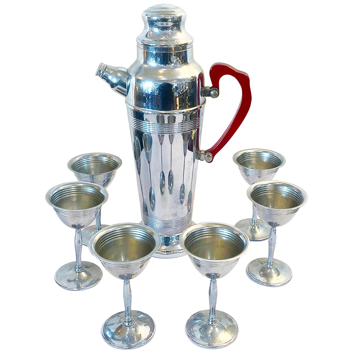 Art Deco Chrome and Bakelite Cocktail Set with Shaker and Cups For Sale