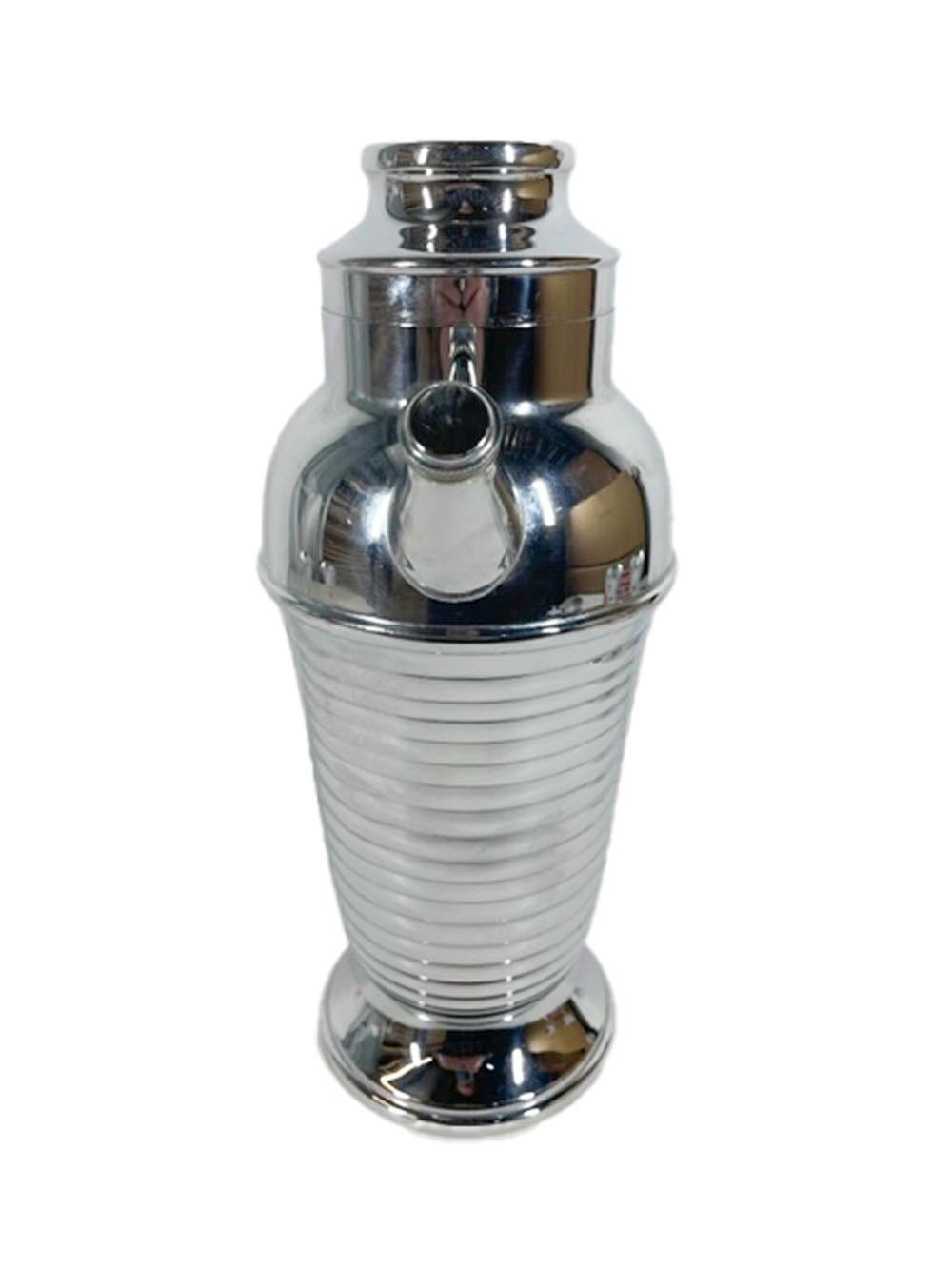 American Art Deco Chrome and Bakelite Cocktail Shaker Set with Ribbed Design For Sale