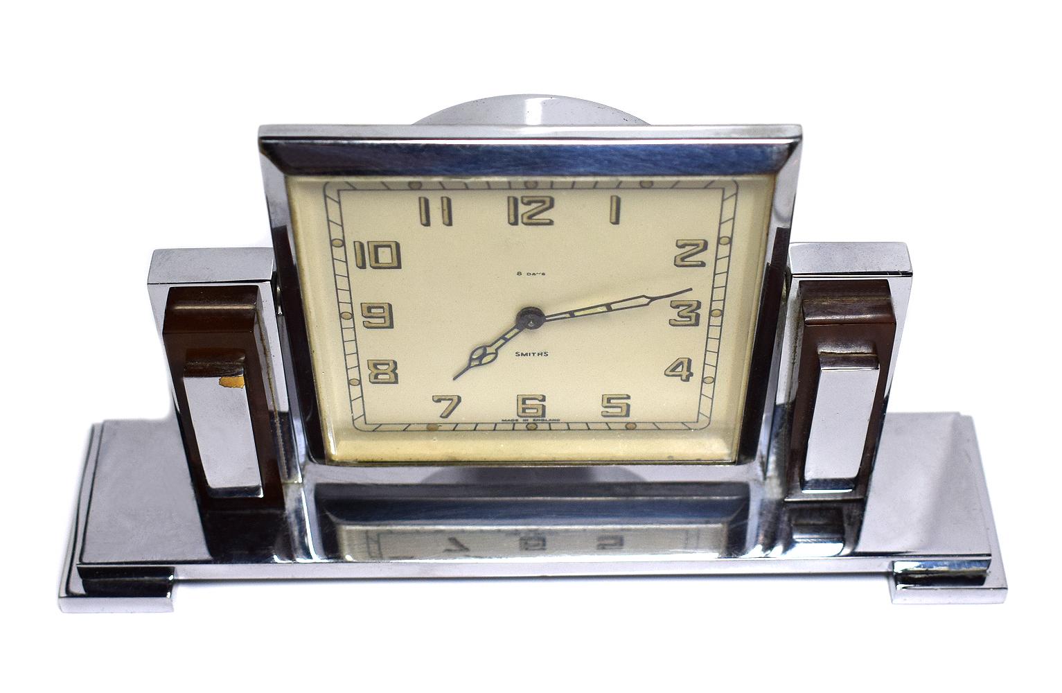 For your consideration is this very stylish 1930s Art Deco clock by Smiths. Quite a weighty clock we have to say considering it's size and in great condition. The chrome is bright and crisp and free from nasty scratches, tarnishing etc. Either side