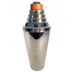 Retro Art Deco Chrome and Butterscotch Bakelite Cocktail Shaker by Glo-Hill