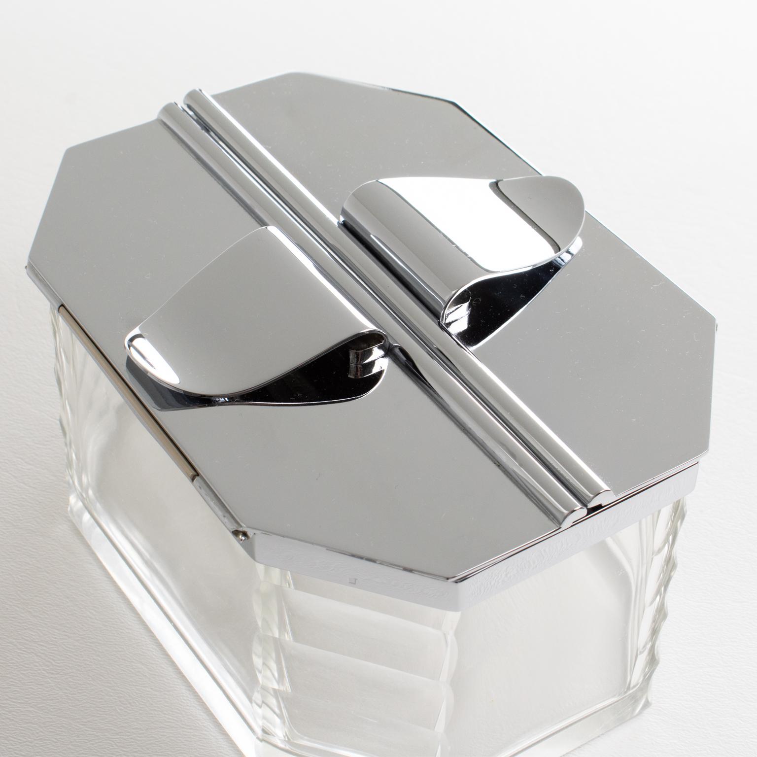 Caja decorativa Art Decó para galletas de cromo y cristal, tarro Candie, Francia circa 1930 en venta 1