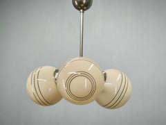 Lustre Art déco en chrome et verre crème décoré, années 1930