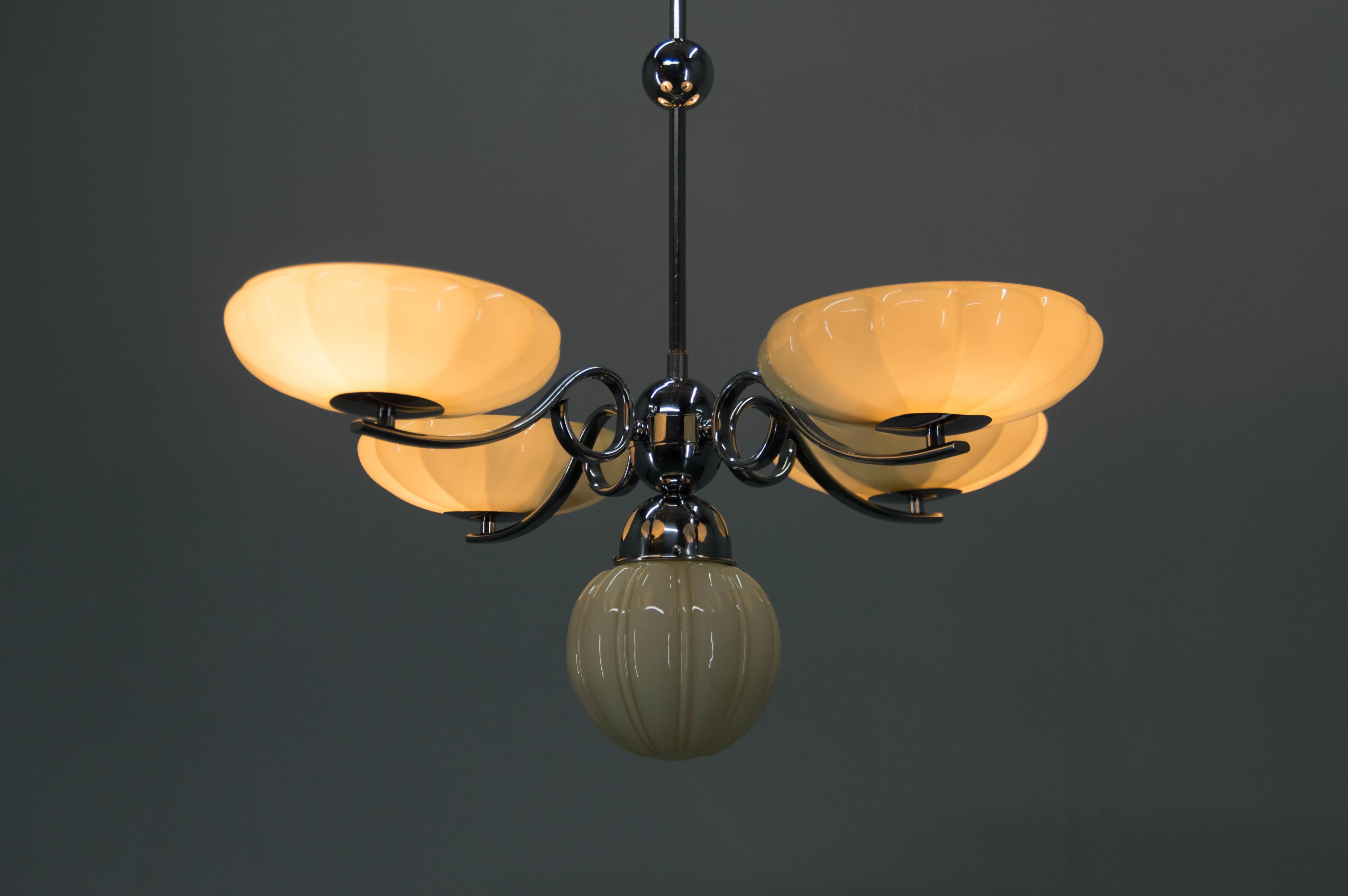 Lampadario Art Deco in vetro e cromo, anni '30 in vendita 3