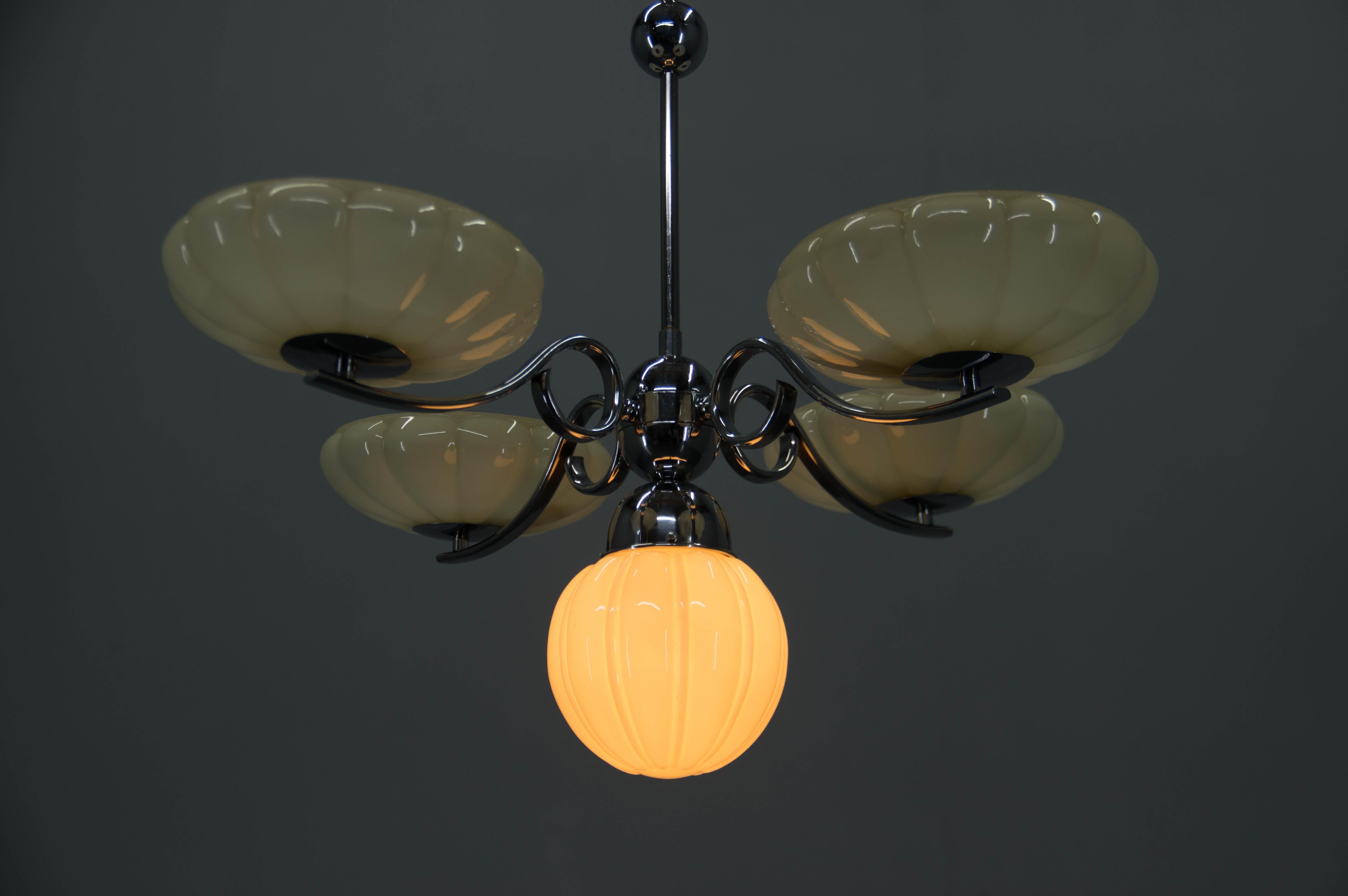Lampadario Art Deco in vetro e cromo, anni '30 in vendita 4