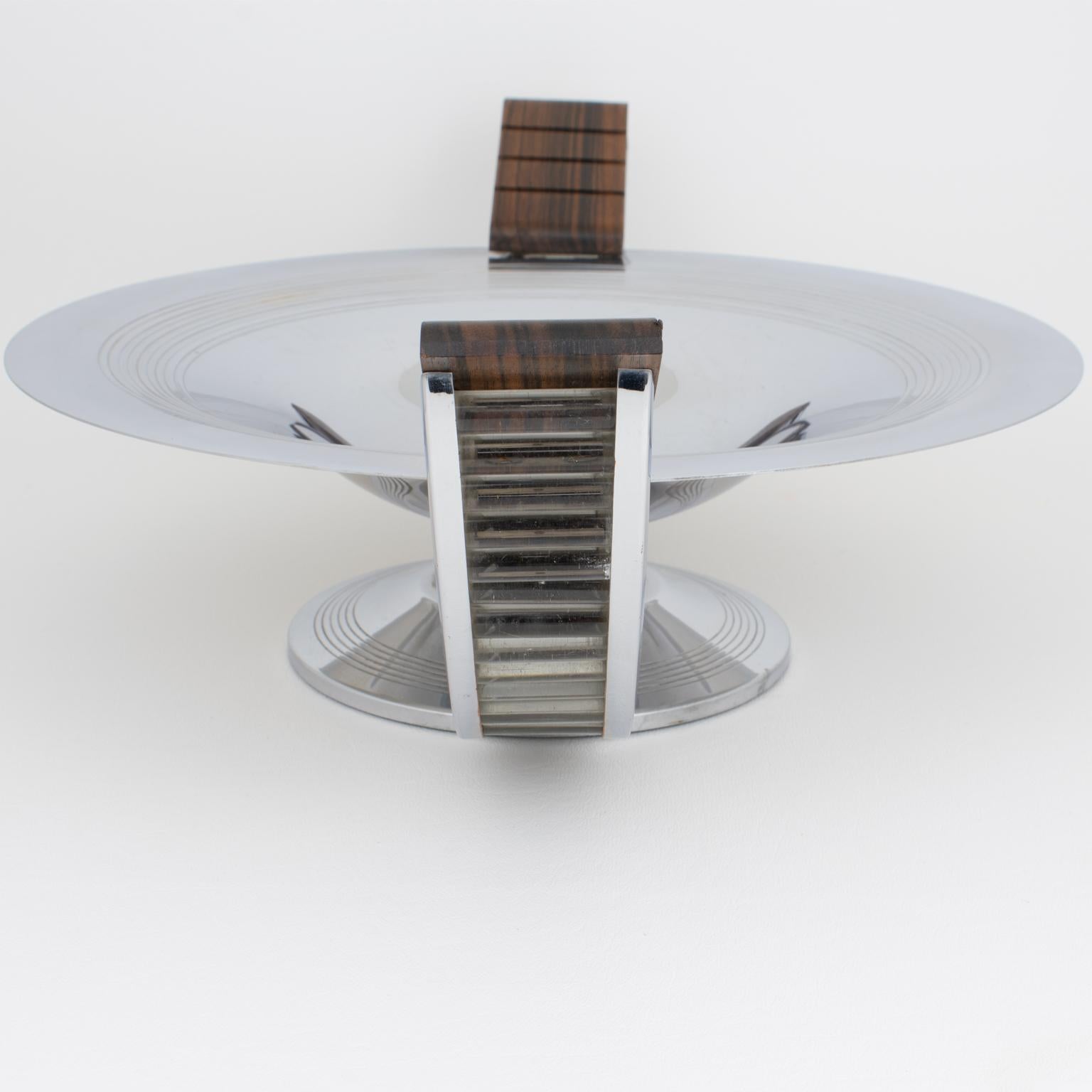 Milieu du XXe siècle Centre de table Art Déco en chrome et macassar par Massabova, vers 1930 en vente