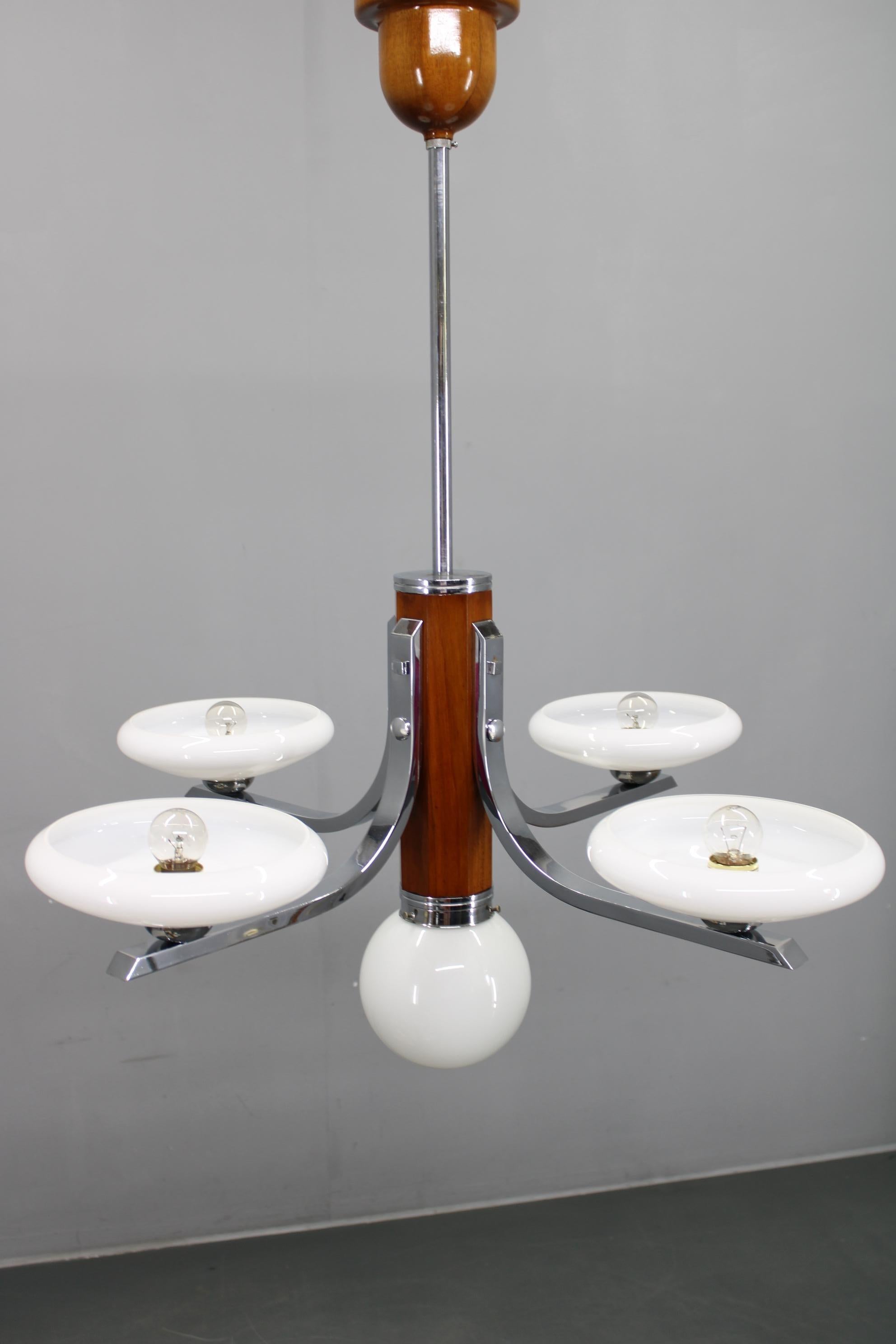 Art Deco Chrome and Walnut Chandelier with Milky Glass Shades, Czechoslovakia, 1 (Tschechisch) im Angebot