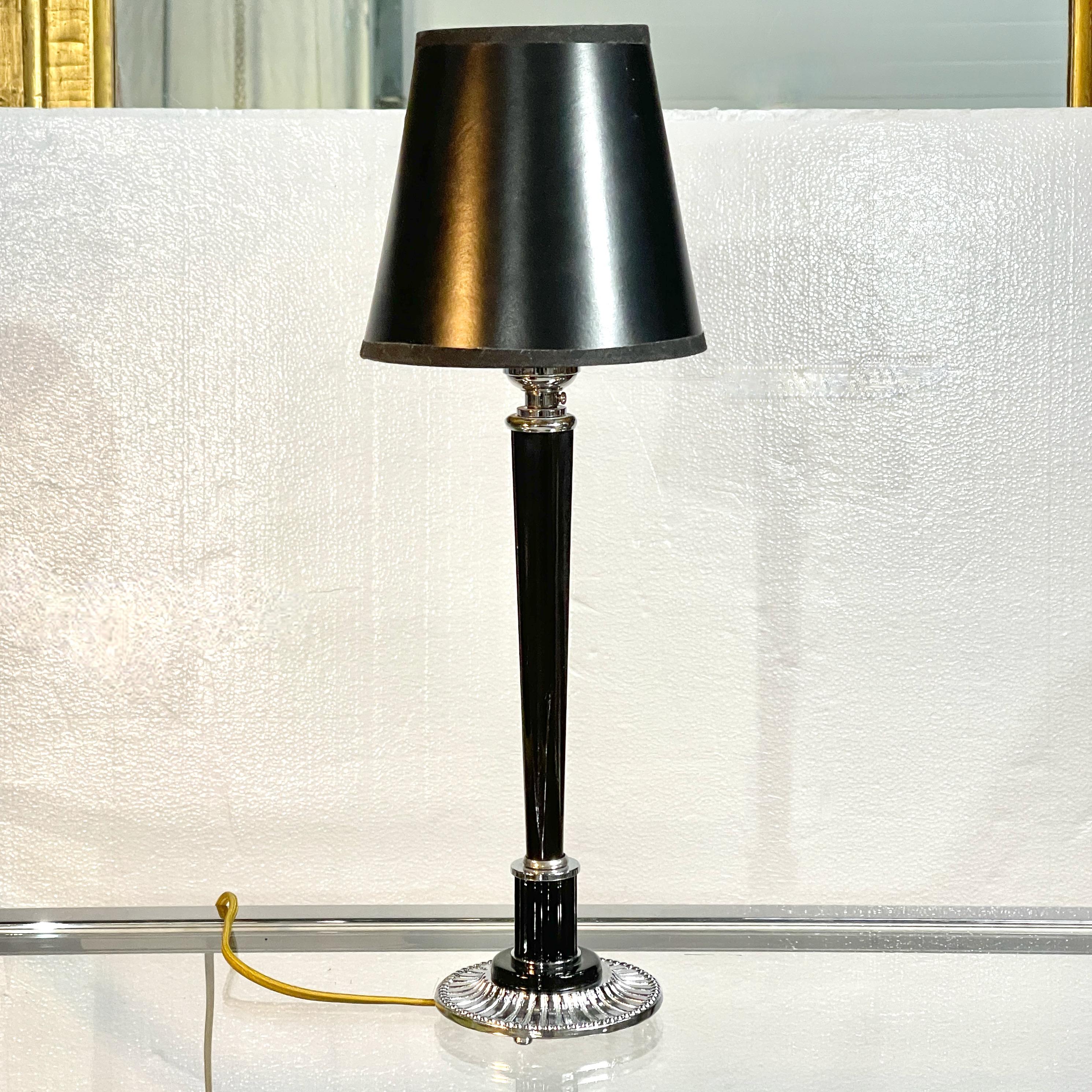 American Art Deco Chrome & Black Elongated Tapered Lamp For Sale