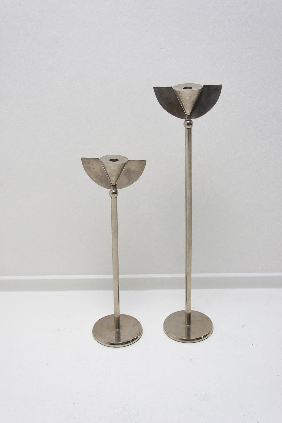 A pair of ART DECO chrome candlesticks from the 1930s. An interesting decorative element for any interior. Made in Central Europe. Very good vintage condition.
Price si for the pair
1) Height: 80 cm

Width: 19 cm

Depth: 16 cm

 

2)
