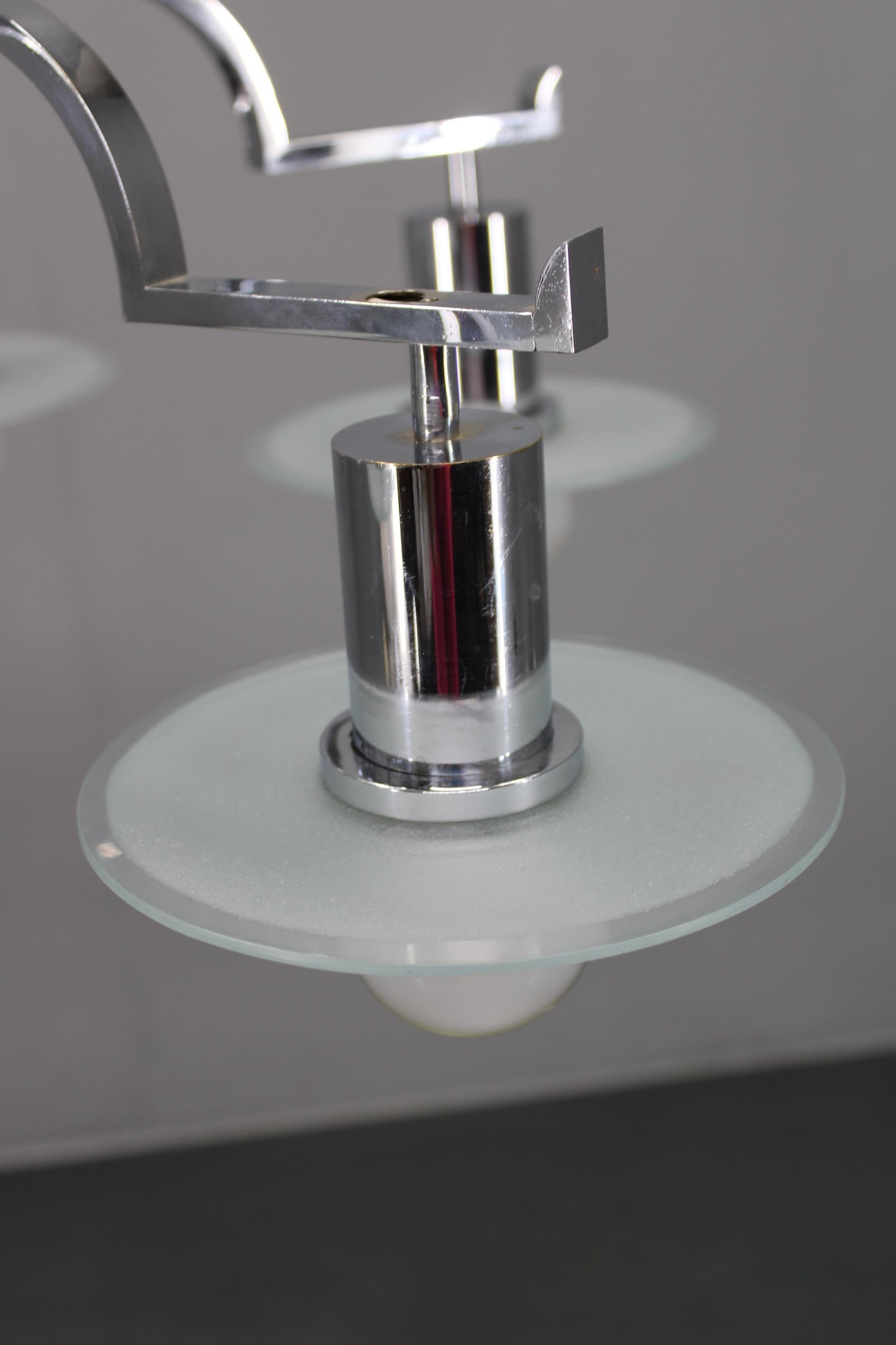 Art Deco Chrome Chandelier with 6 Sandblasted Glass Discs, Czechoslovakia 1930s in vendita 2