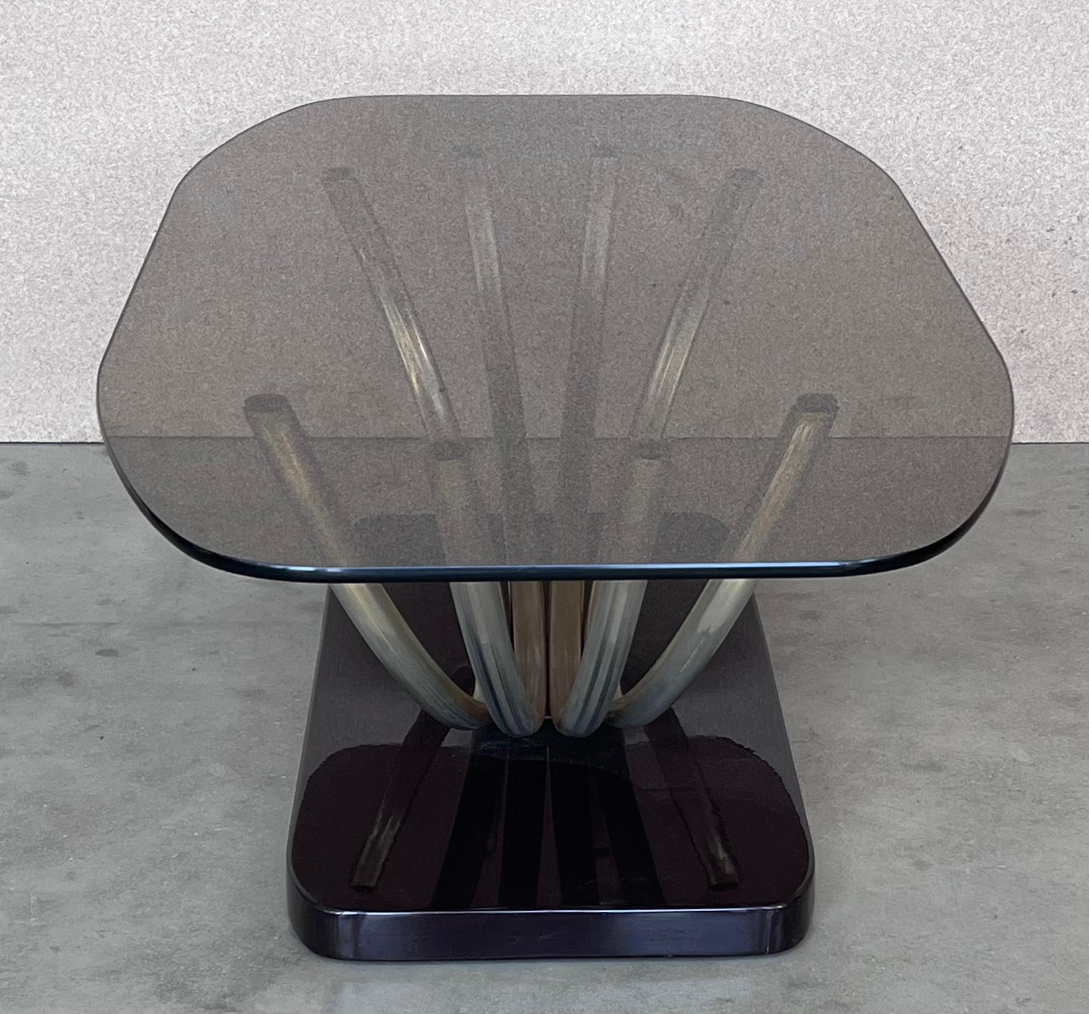 Art Decó Chrome Coffee Table with Fumé Glass Top and Ebonized Base For Sale 4