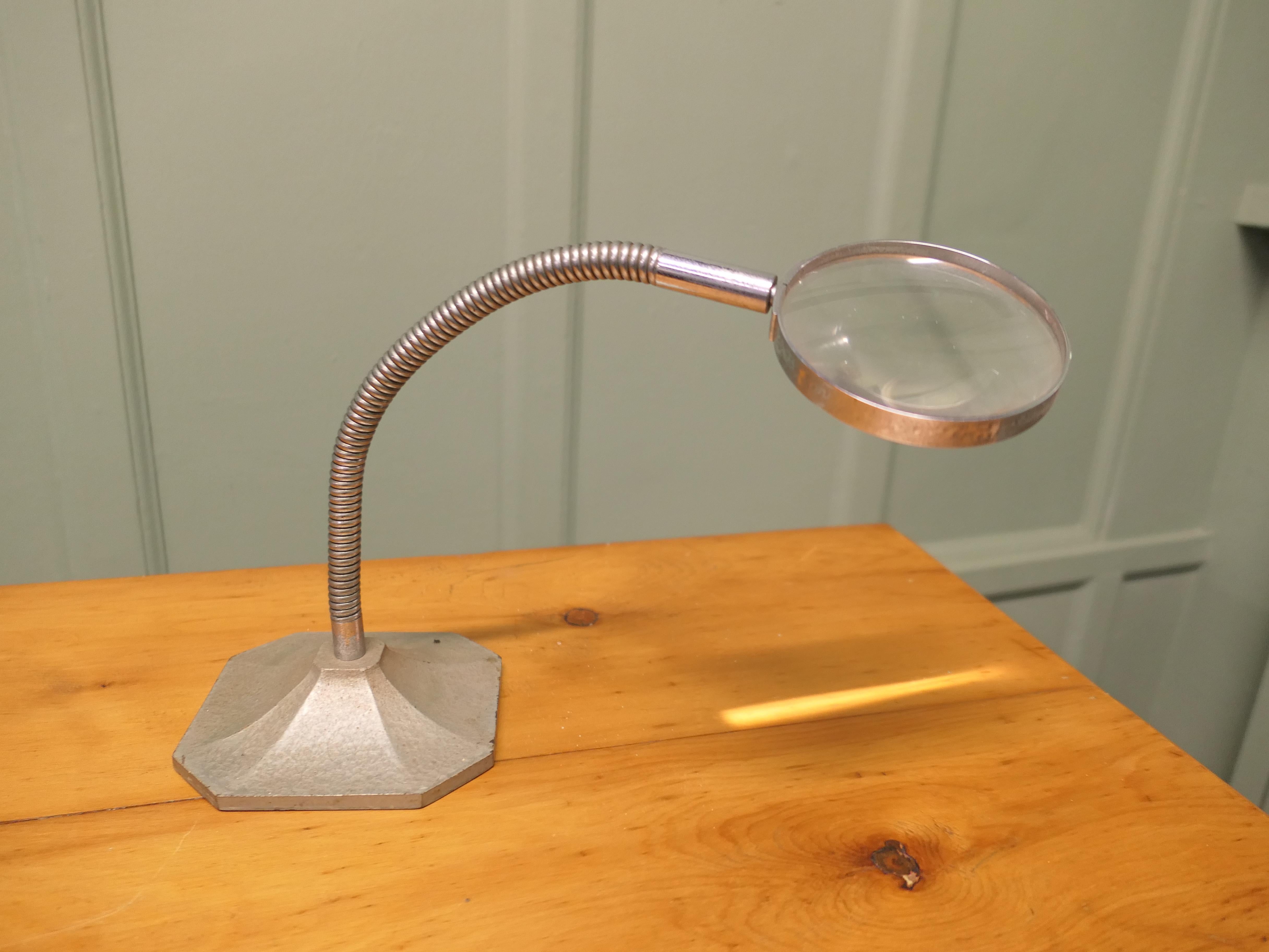 Art Déco Lente d'ingrandimento da tavolo in cromo Art Deco in vendita