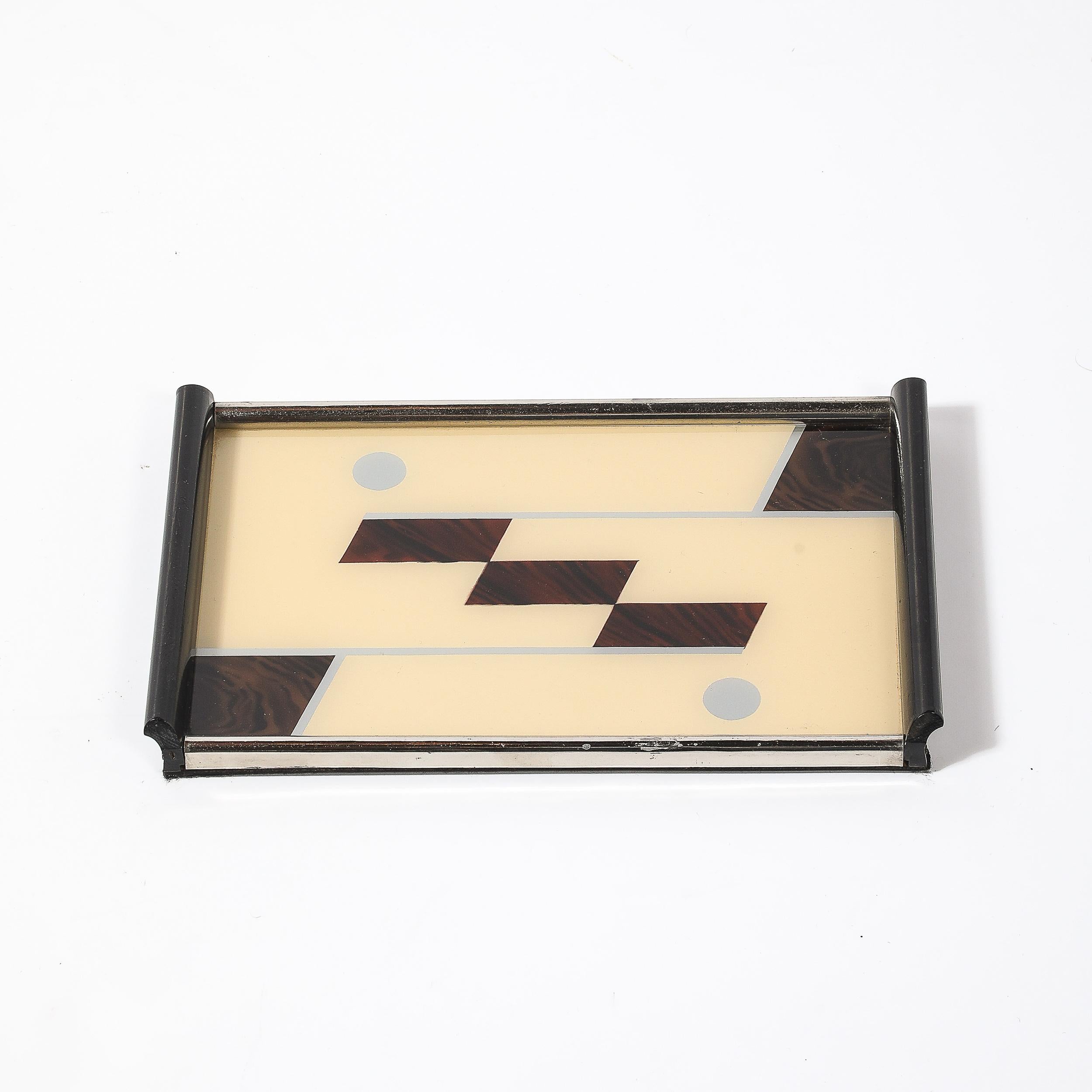 Milieu du XXe siècle Plateau Art Déco en chrome et églomisé, crème et ambre, avec détails linéaires argentés en vente