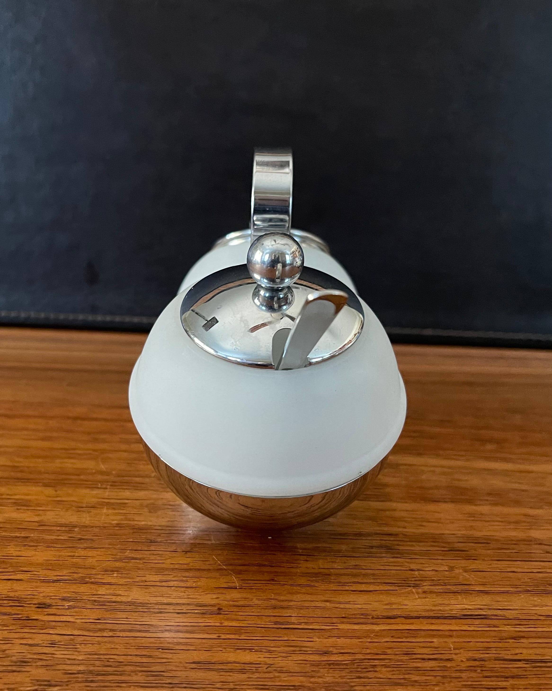 Art-Déco-Serviergeschirr aus Chrom und Glas mit doppeltem Zustand und Löffeln von Chase & Co. (20. Jahrhundert) im Angebot