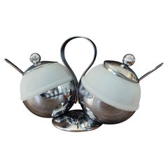 Condimentatore doppio in vetro e cromo Art Deco con cucchiai di Chase and Co.
