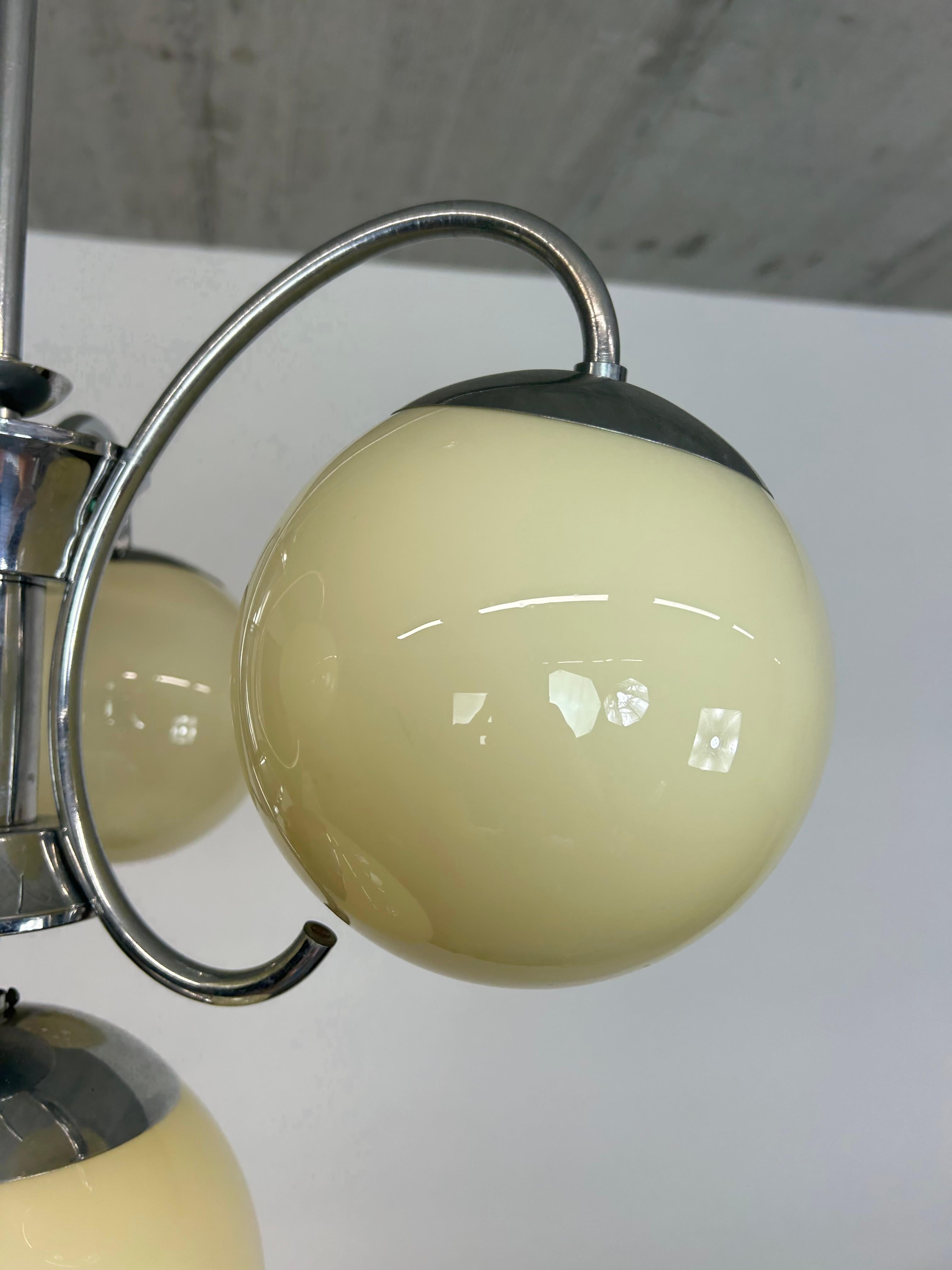 Slovacco Lampada a sospensione in cromo Art déco in vendita