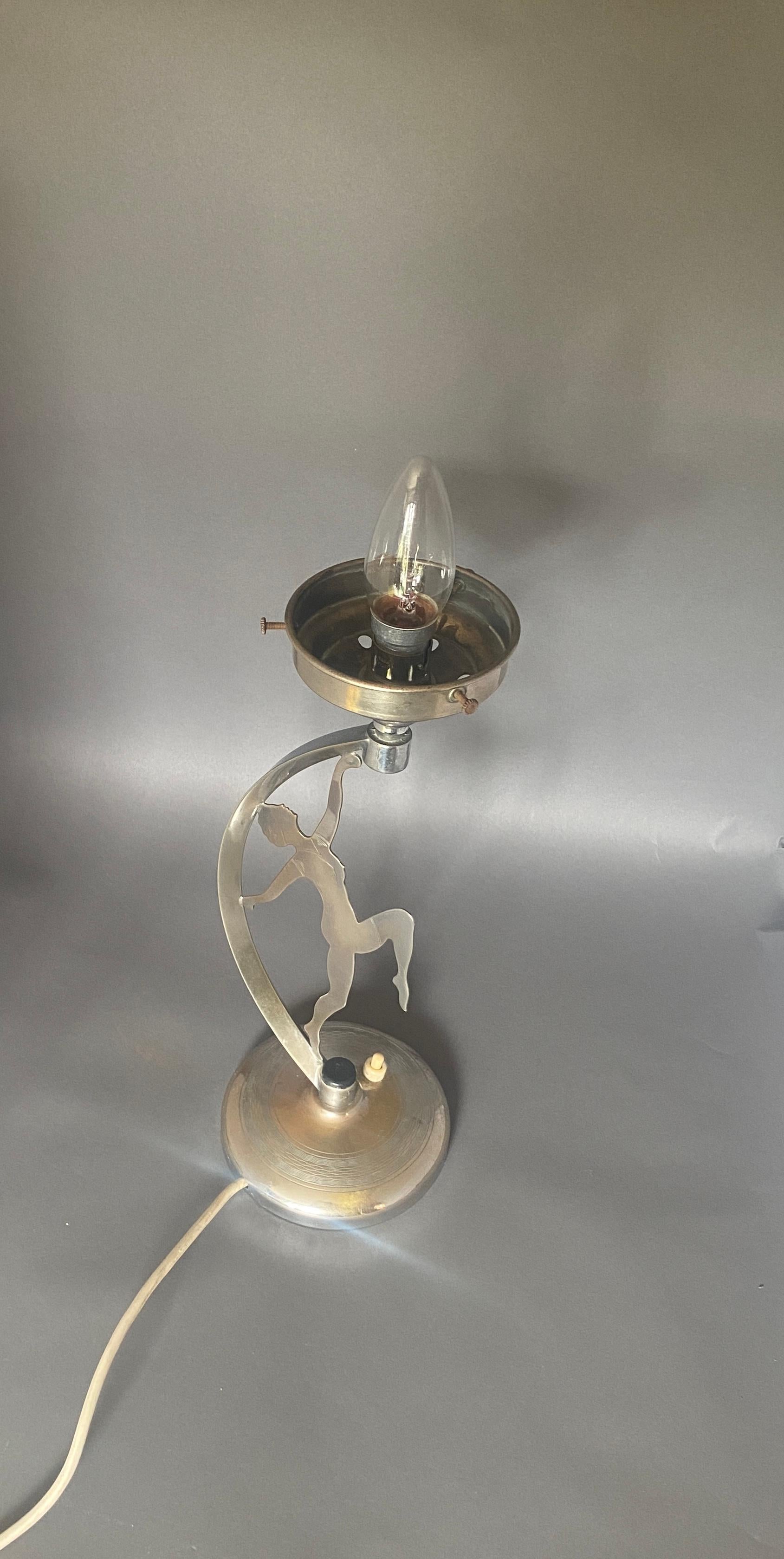 Art déco Lampe de dame art déco en chrome avec abat-jour en vente