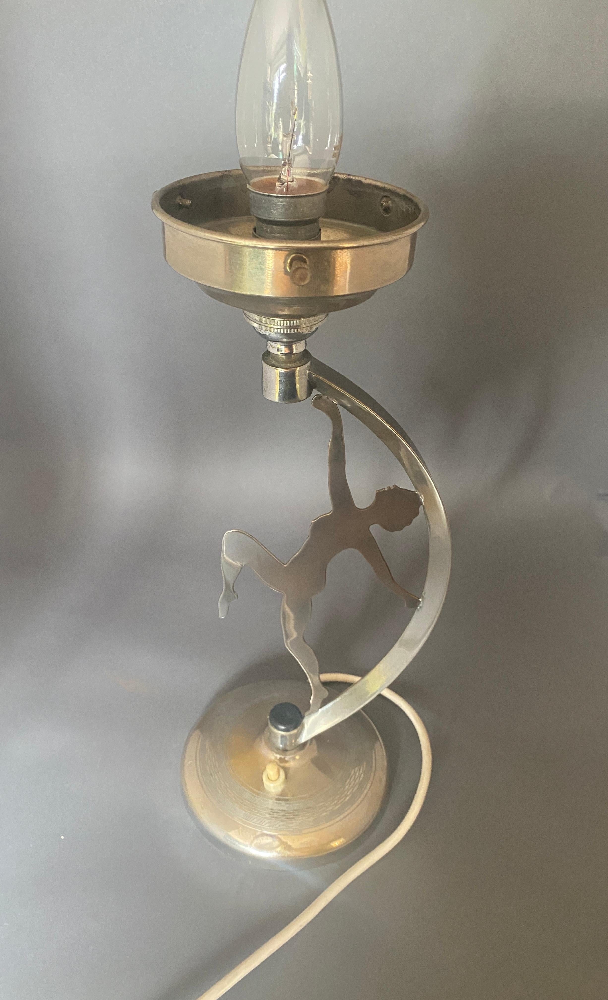 Plaqué Lampe de dame art déco en chrome avec abat-jour en vente