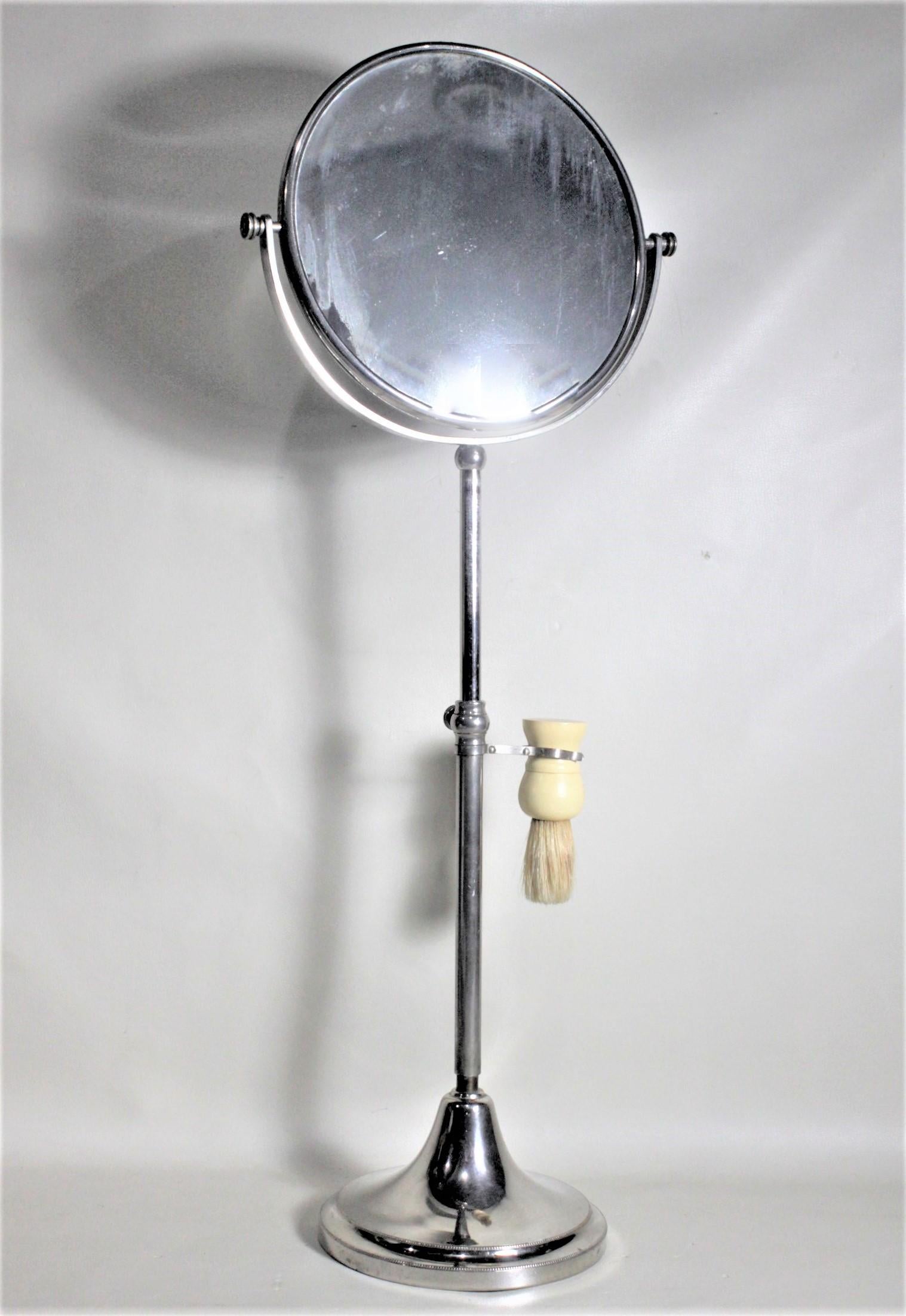 Art-Déco-Spiegel mit Chromsockel für Herren oder Damen und Bürstenhalter (amerikanisch) im Angebot
