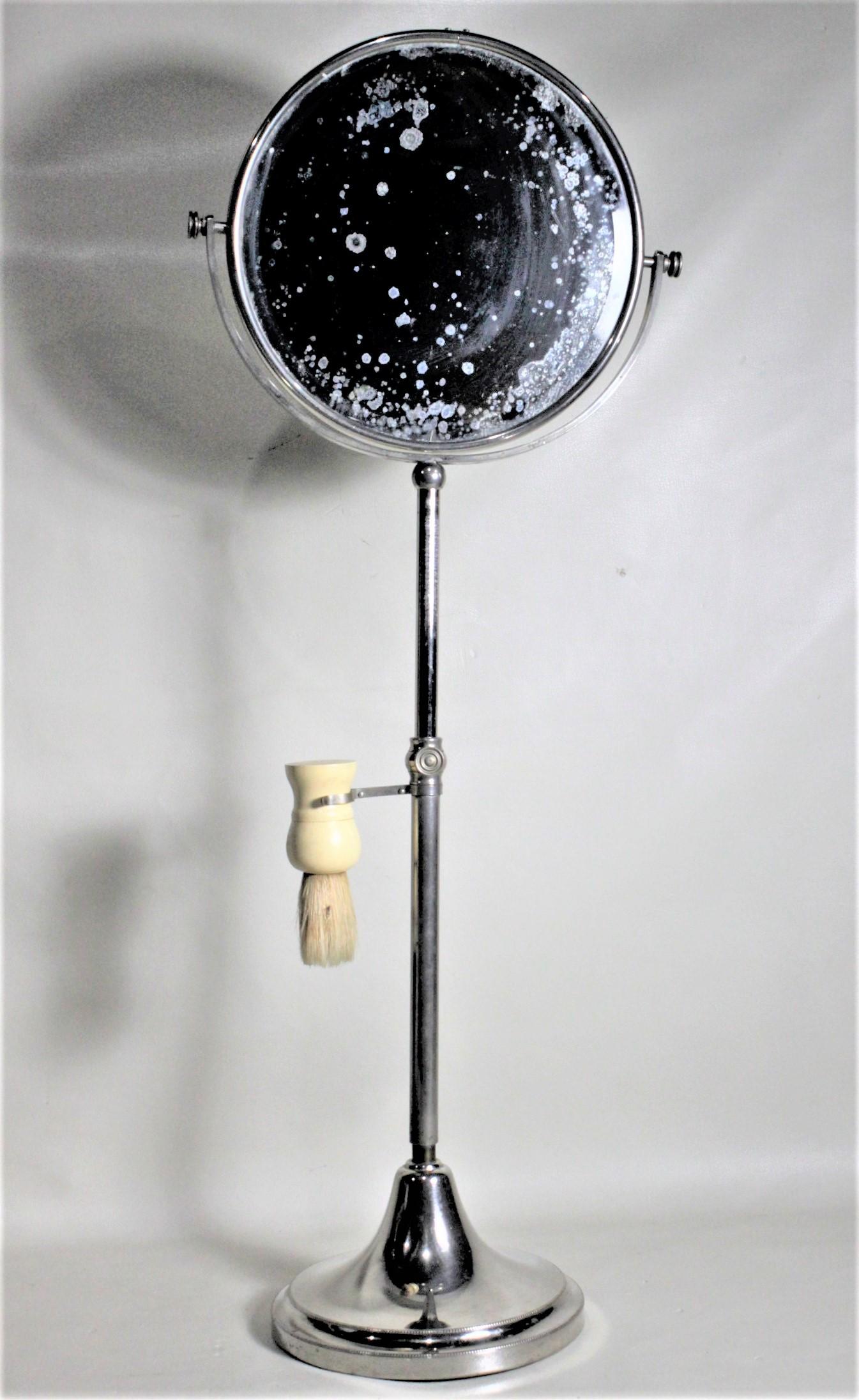 Art-Déco-Spiegel mit Chromsockel für Herren oder Damen und Bürstenhalter im Zustand „Gut“ im Angebot in Hamilton, Ontario