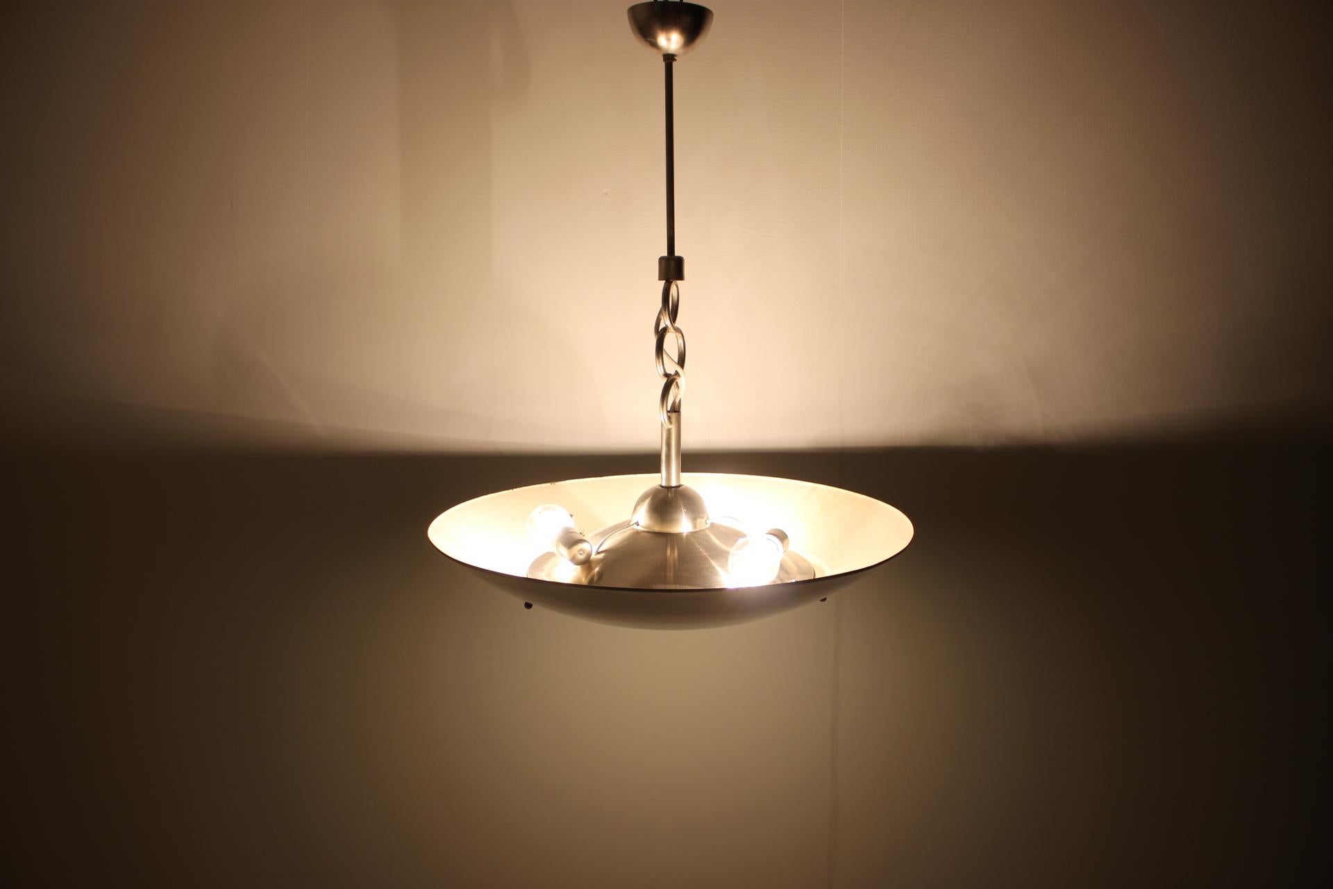 Lampe à suspension Art Déco en chrome de la designer Franta Anyz, Tchécoslovaquie, années 1930 en vente 3