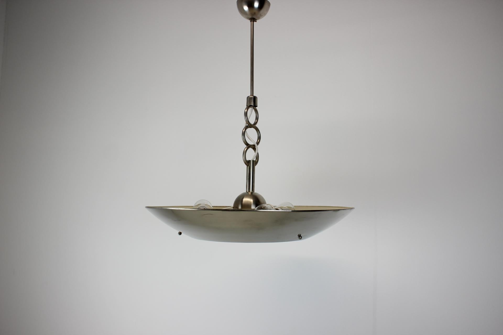 Tchèque Lampe à suspension Art Déco en chrome de la designer Franta Anyz, Tchécoslovaquie, années 1930 en vente