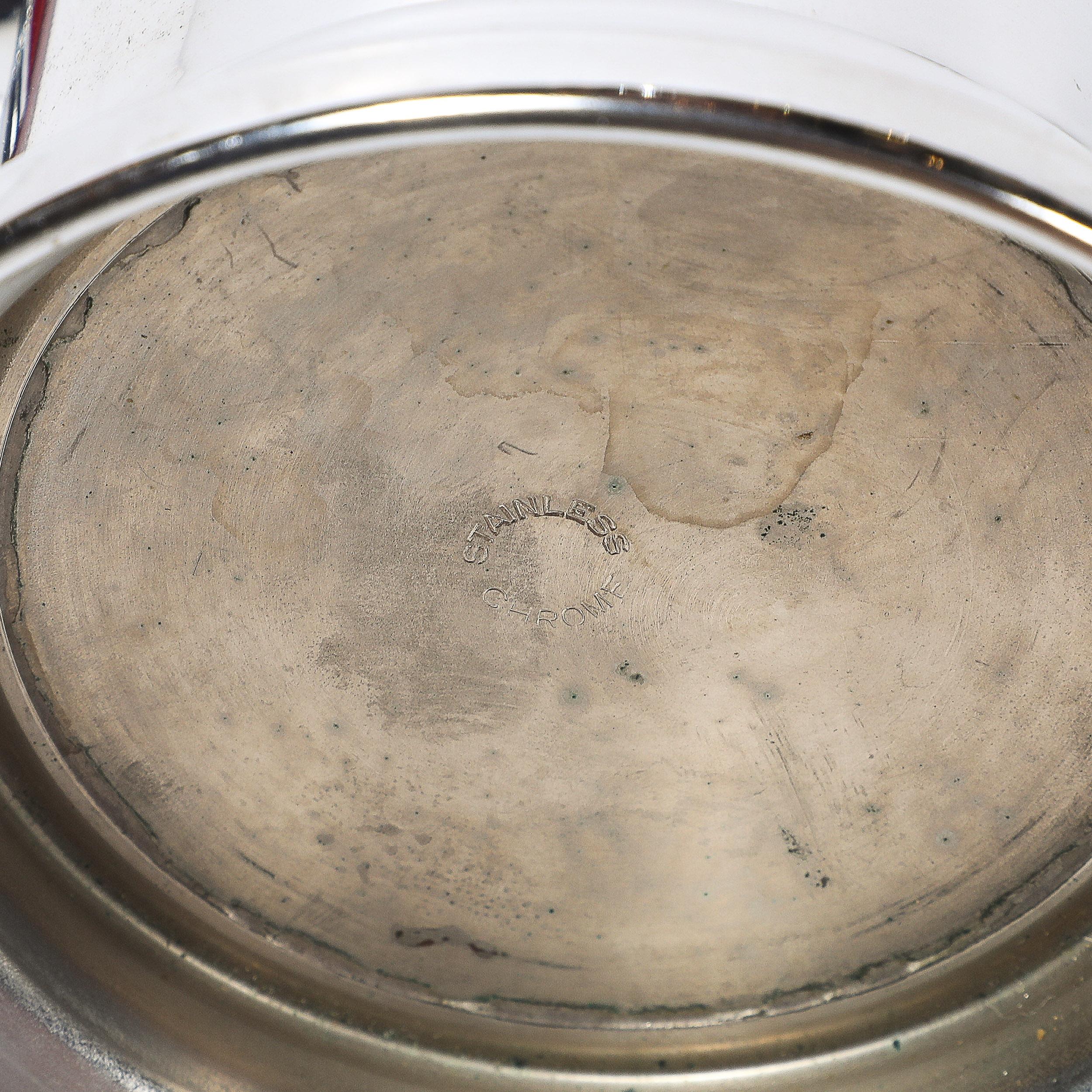 Art Deco Chrom & Rot Bakelit Cocktail Shaker im Angebot 6