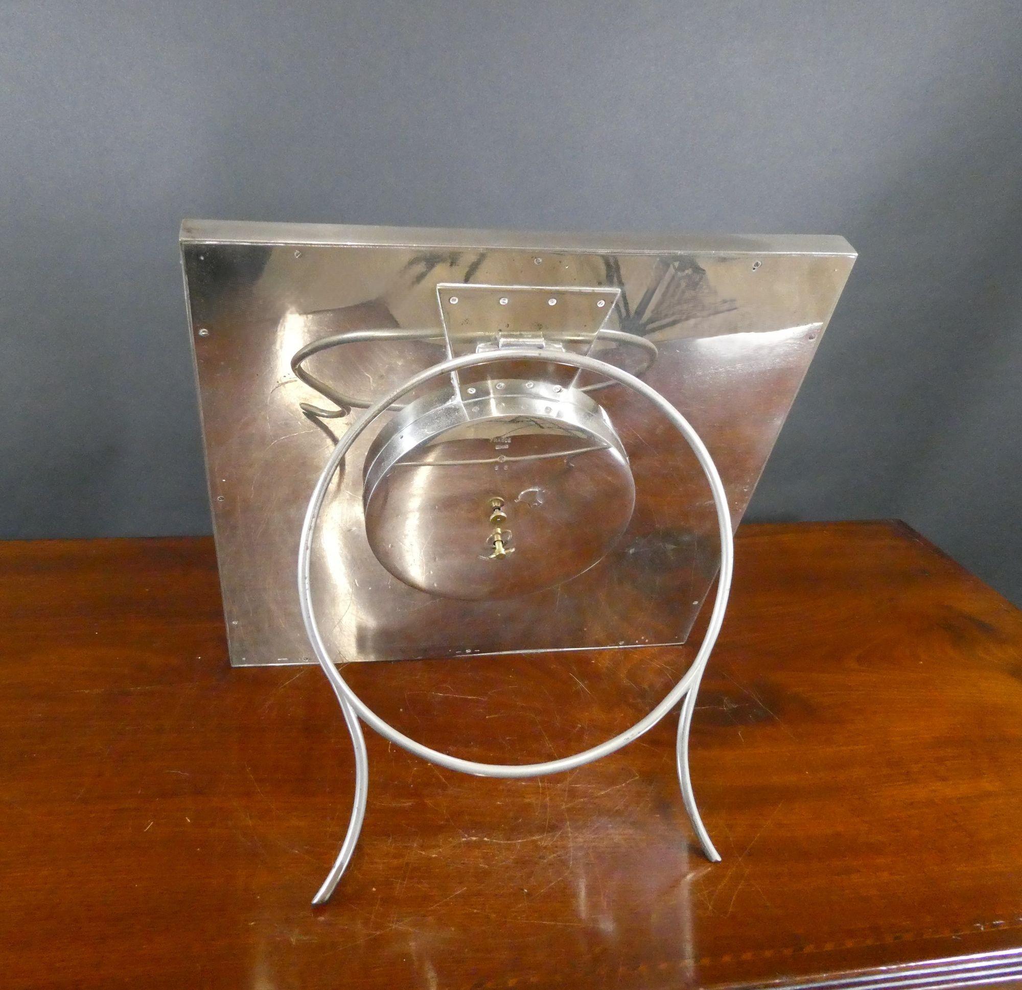 French Art Deco Chrome Strut Clock, Finnigans, Paris For Sale