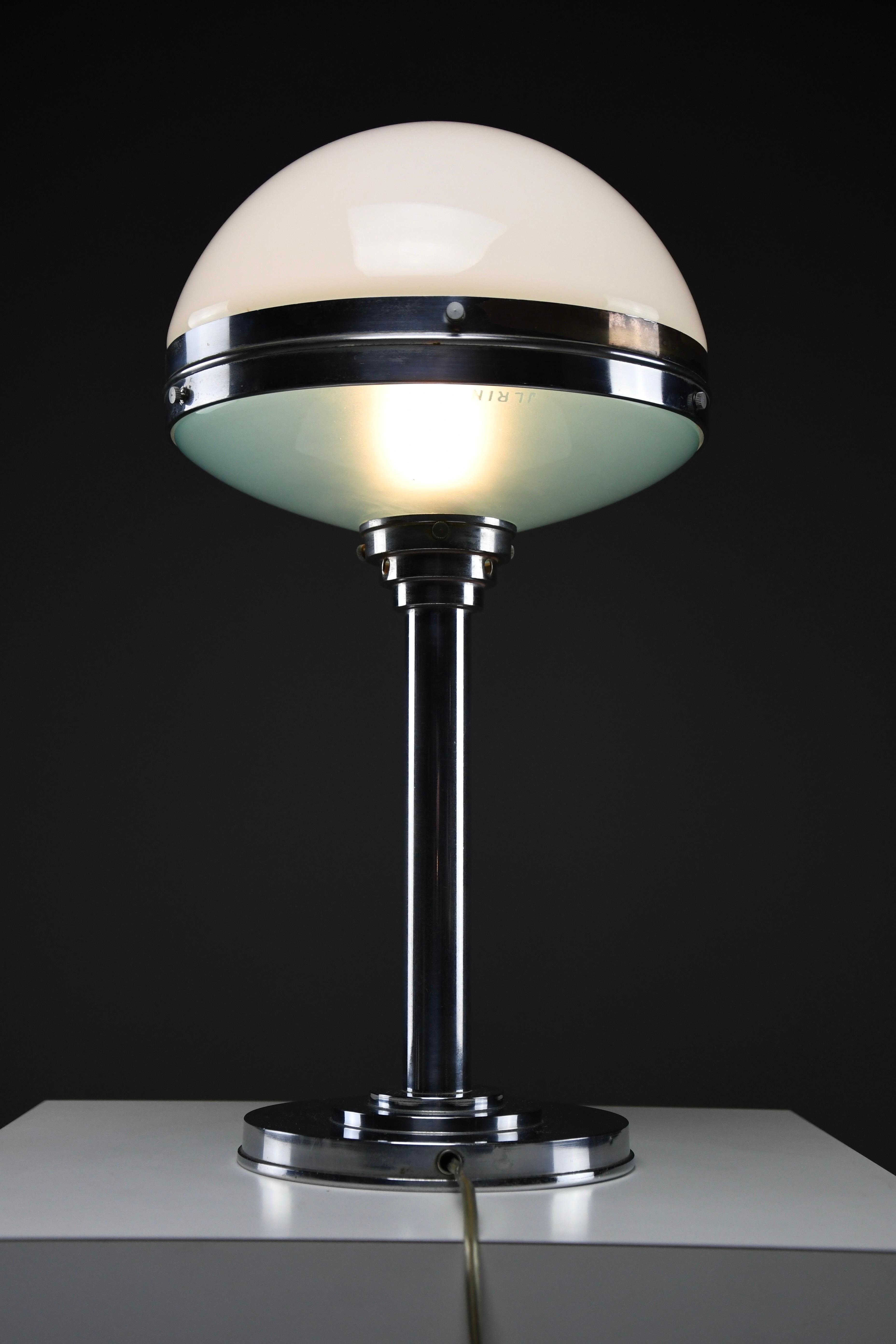 Lámpara de mesa Art Déco cromada de Bosi & Cie - Model Ilrin 135, Francia Años 30 Art Decó en venta