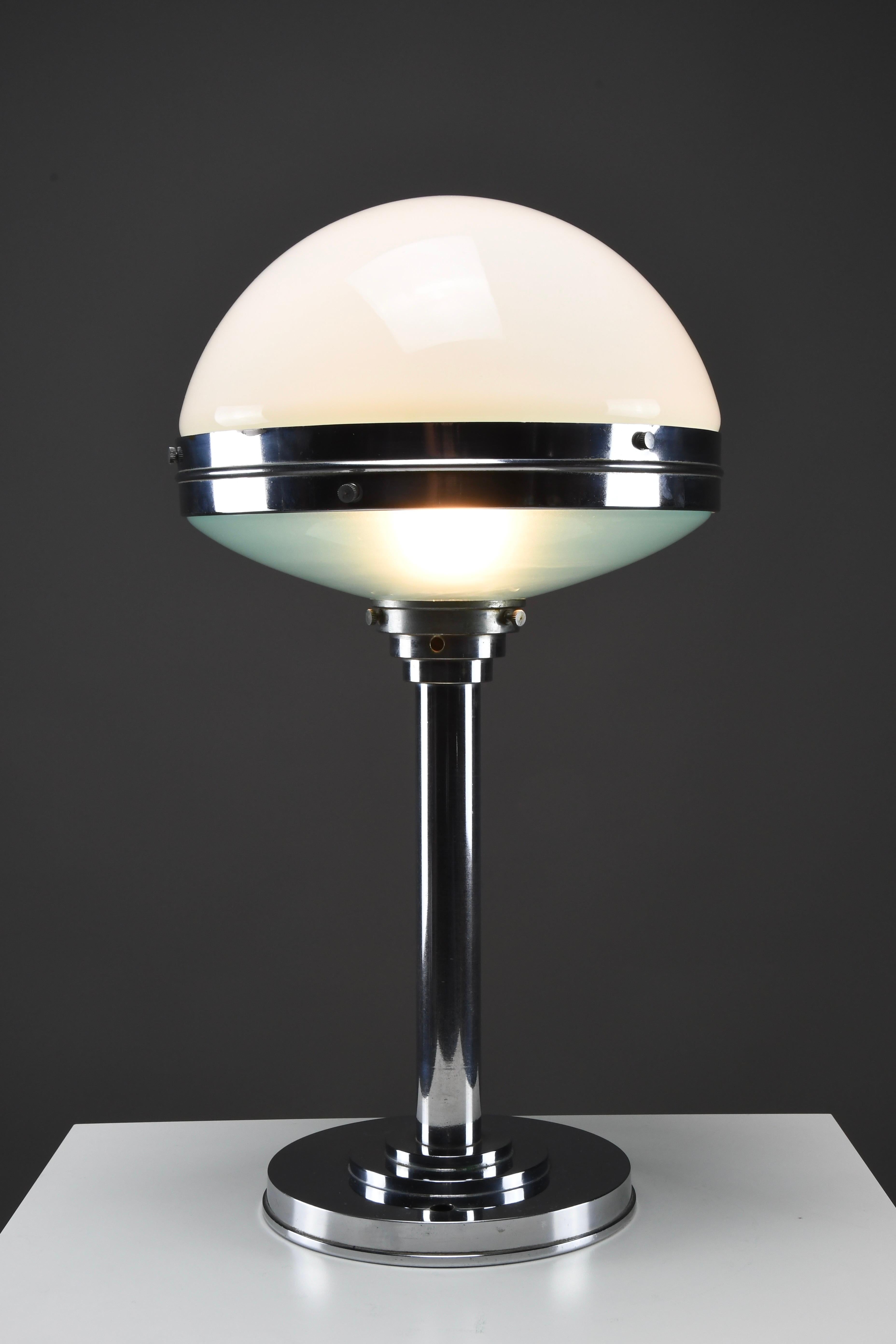 Lámpara de mesa Art Déco cromada de Bosi & Cie - Model Ilrin 135, Francia Años 30 en venta 2