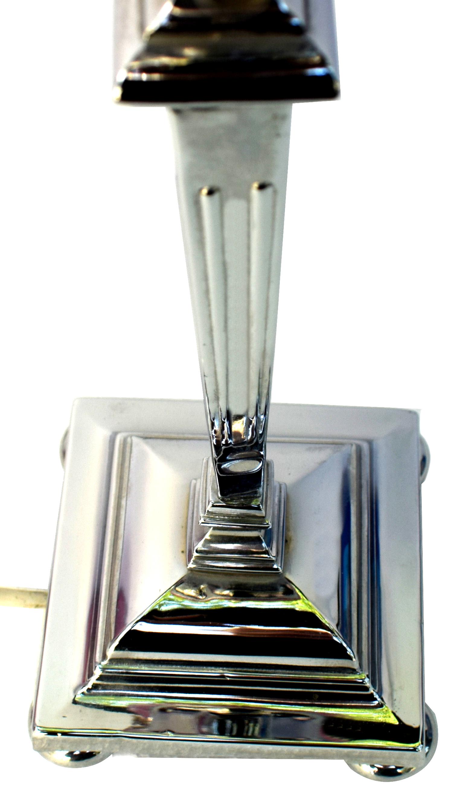 Art Deco Chrome Table Lamp, circa 1930s For Sale 1