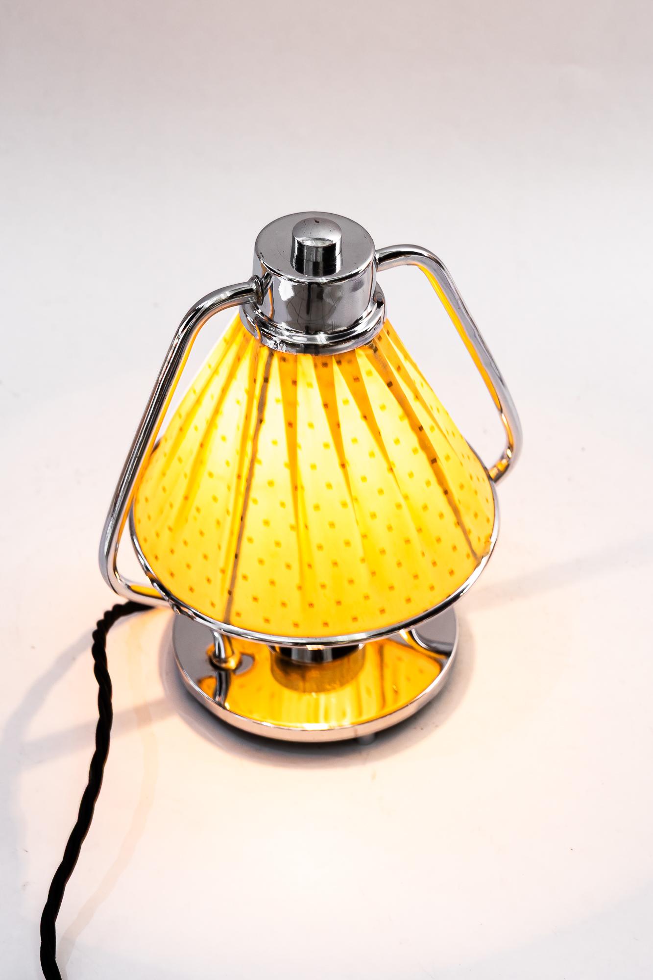Lampe de table Art Déco chromée avec abat-jour en tissu vienne vers 1920 5