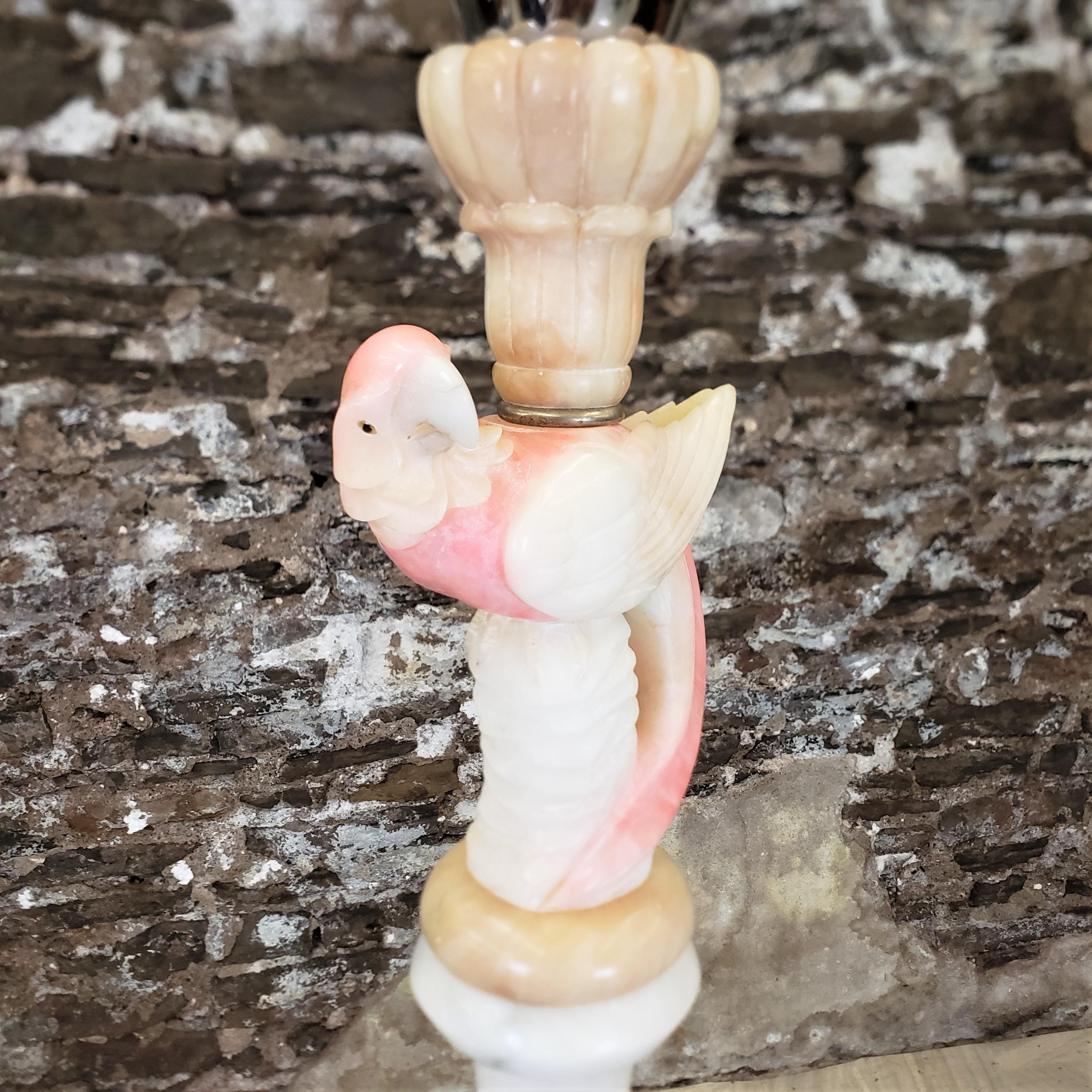 Lampadaire torchère Art Déco chromé avec perroquet sculpté et base en marbre empilée en vente 6