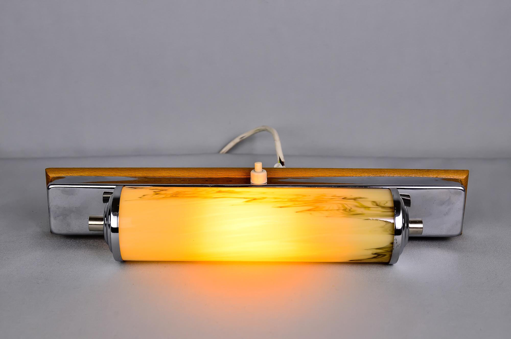 Art Deco Chrome Wall Lamp with Original Glass and Wood In Good Condition For Sale In Wien, AT