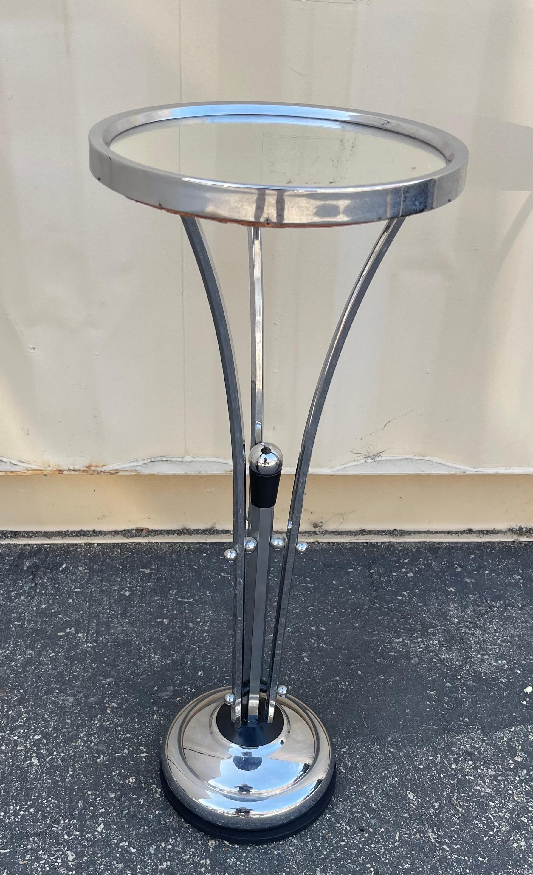 Art Deco Chrome with Mirror Top Martini / Side Table For Sale 5
