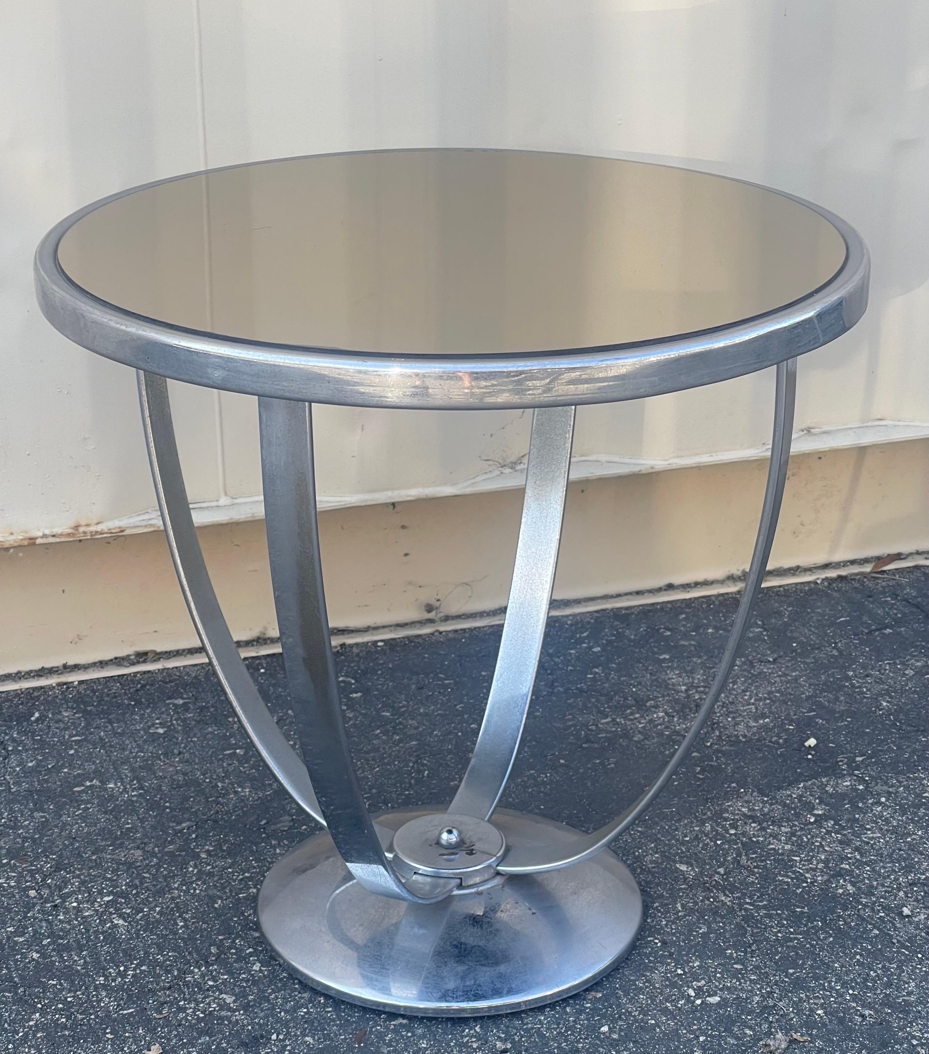 Art Deco Chrome with Mirrored Top Side Table by Wolfgang Hoffman for Howell Co. For Sale 10