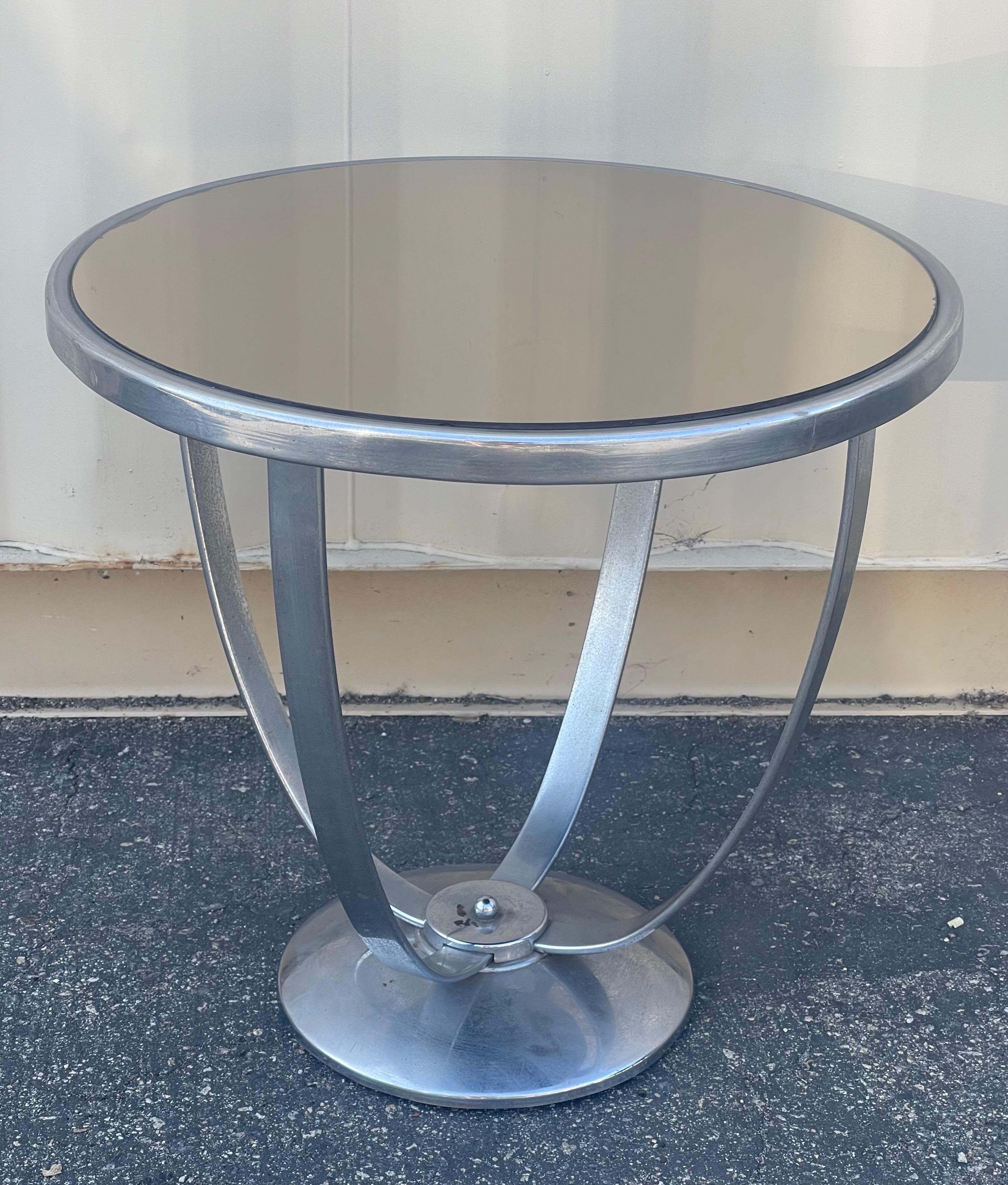 Art Deco Chrome with Mirrored Top Side Table by Wolfgang Hoffman for Howell Co. For Sale 3
