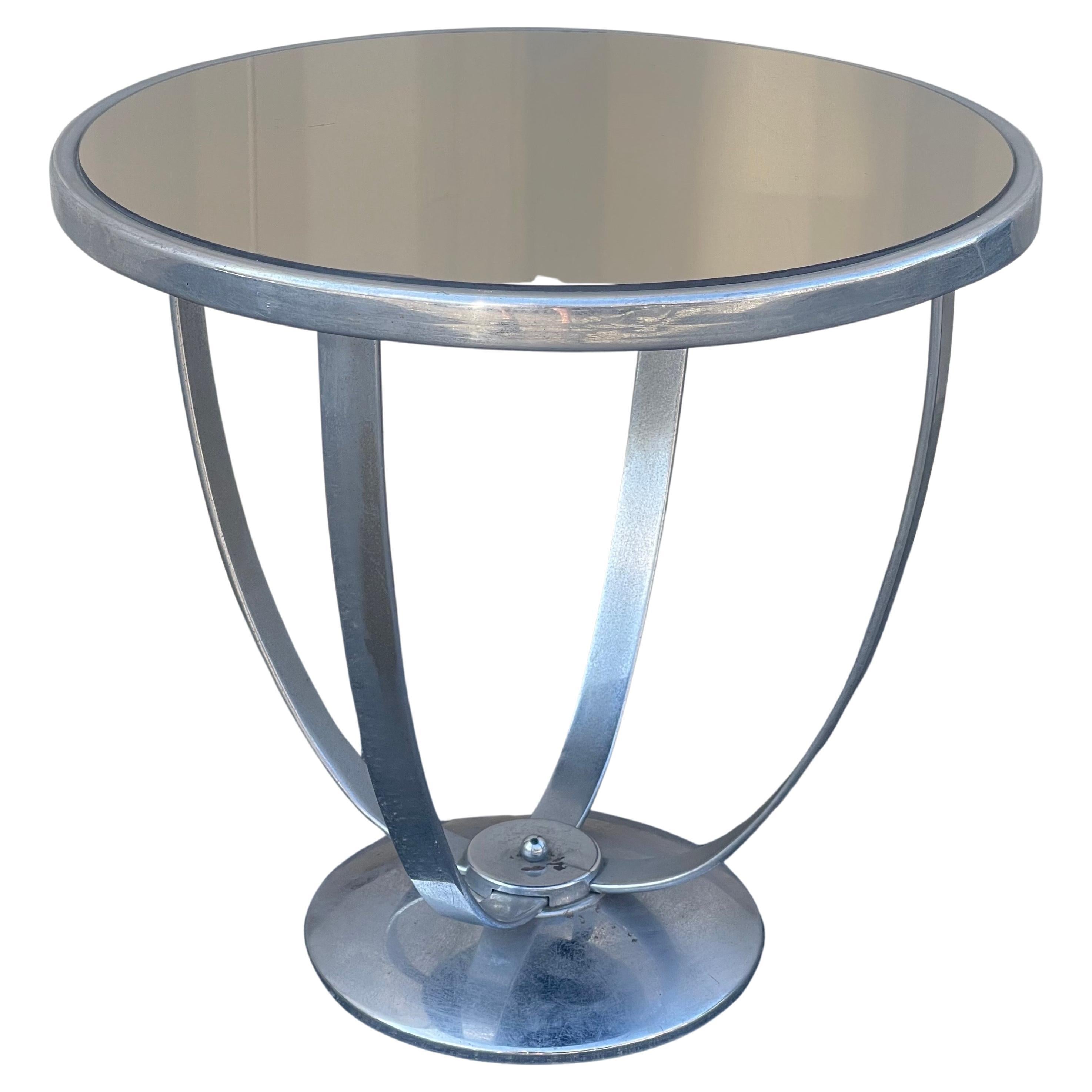 Beistelltisch aus Chrom mit verspiegelter Platte im Art-déco-Stil von Wolfgang Hoffman für Howell Co.