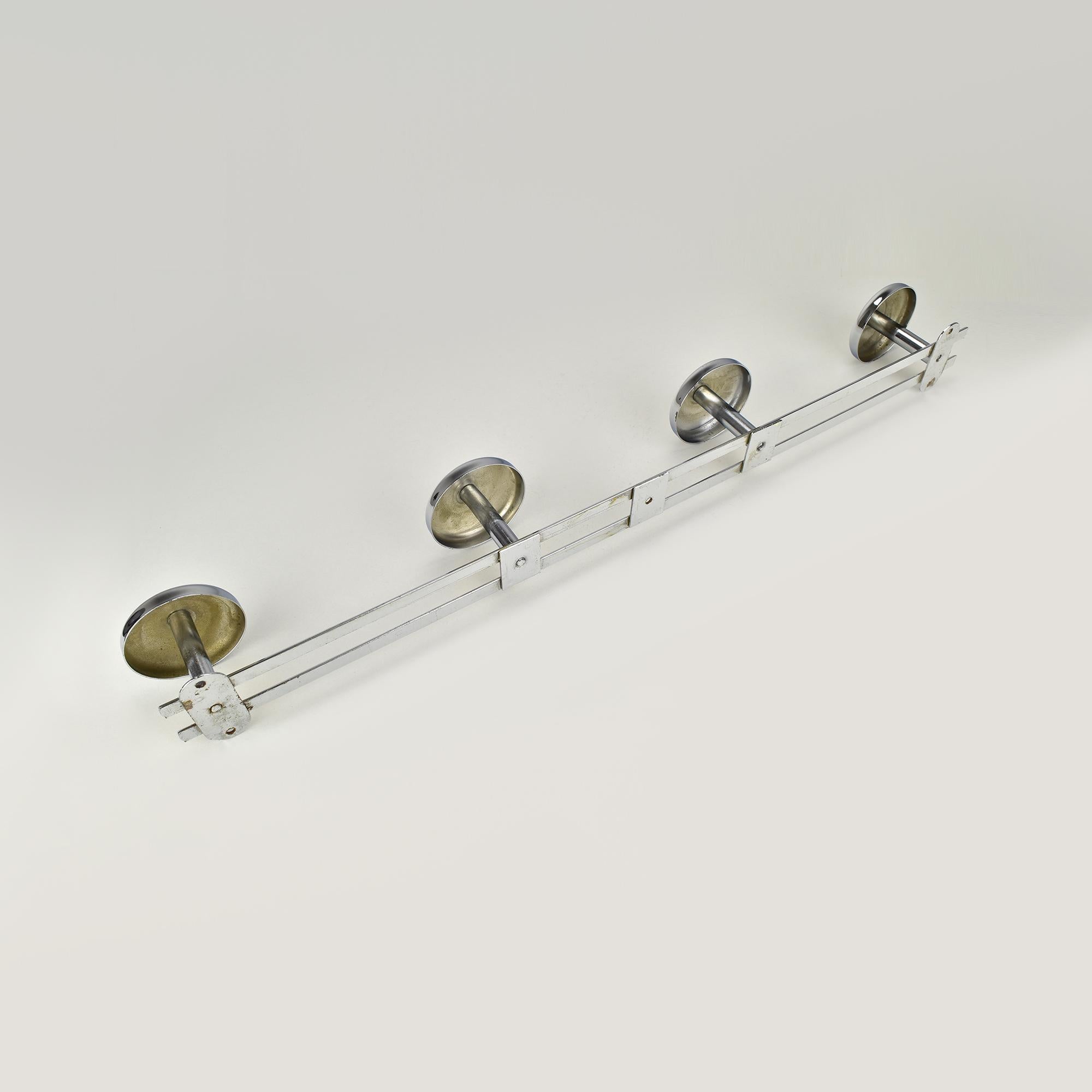 Art Deco Chromed Metal Wall-Mounted Coat Rack with Four Hooks, France, 1930s In Good Condition For Sale In Bad Säckingen, DE