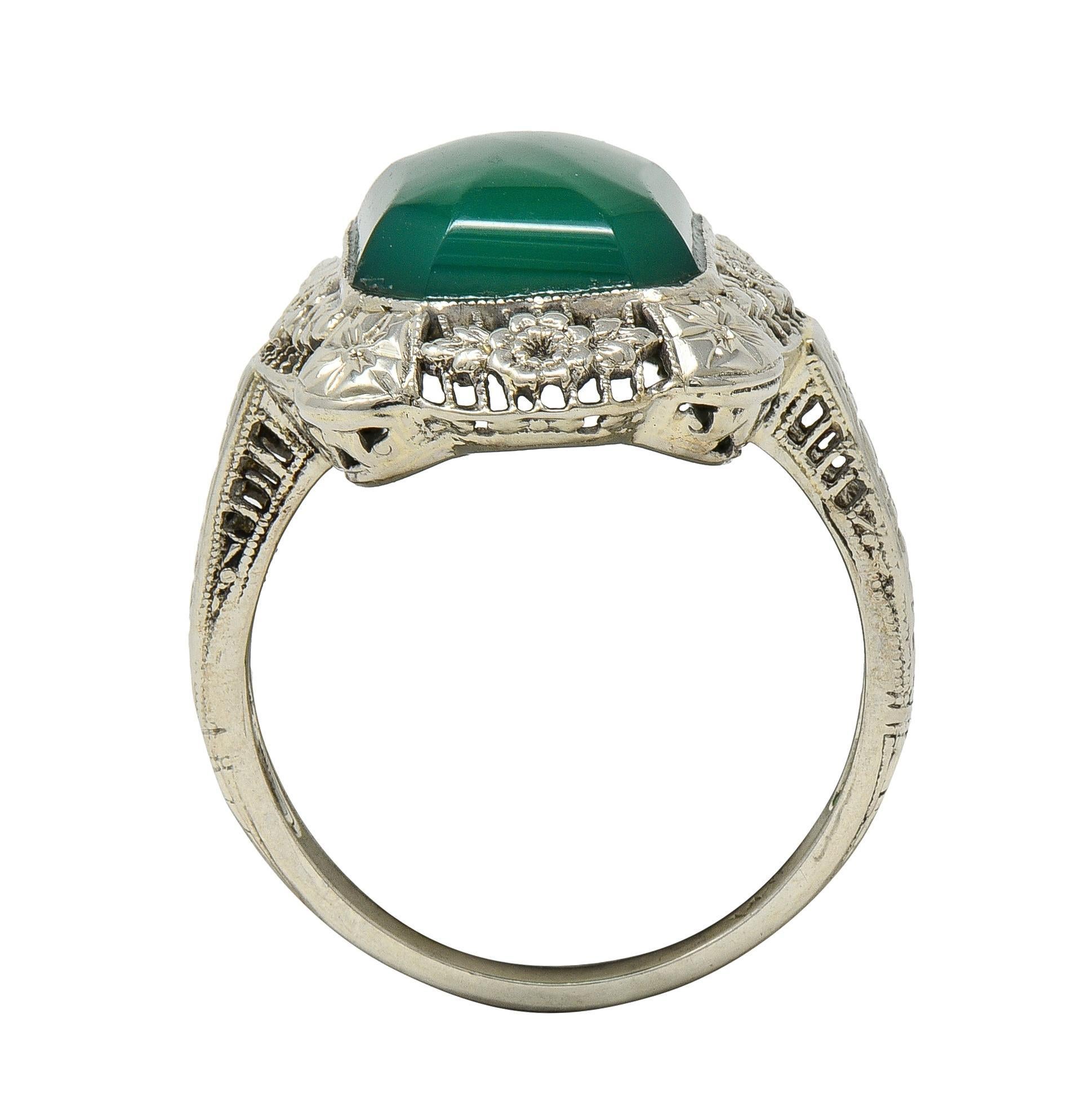 Art Deco Chrysoprase 14 Karat White Gold Vintage Orange Blossom Dinner Ring (Cabochon) im Angebot