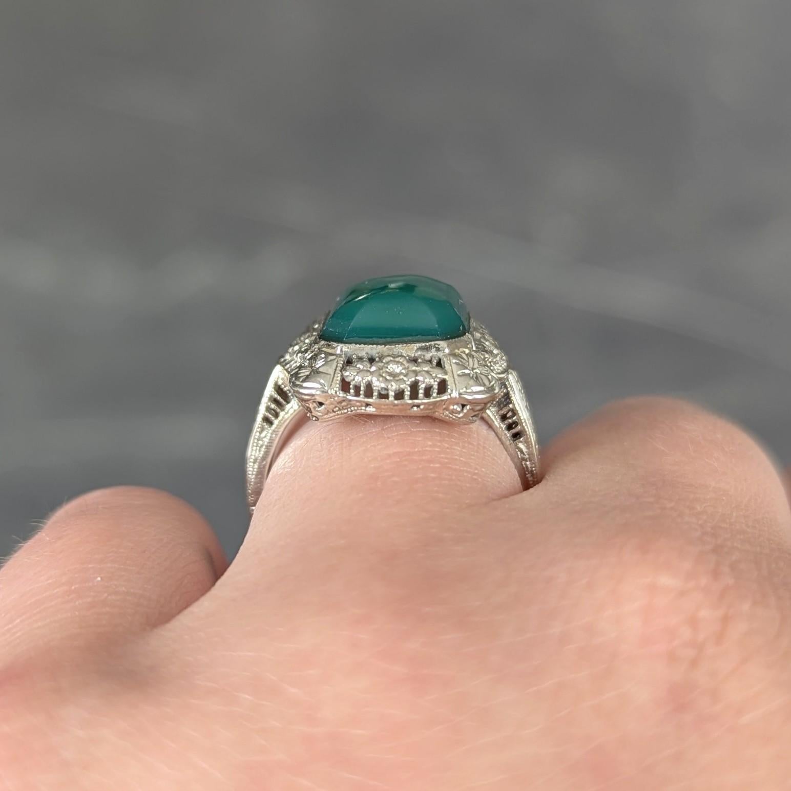 Art Deco Chrysoprase 14 Karat White Gold Vintage Orange Blossom Dinner Ring im Angebot 3